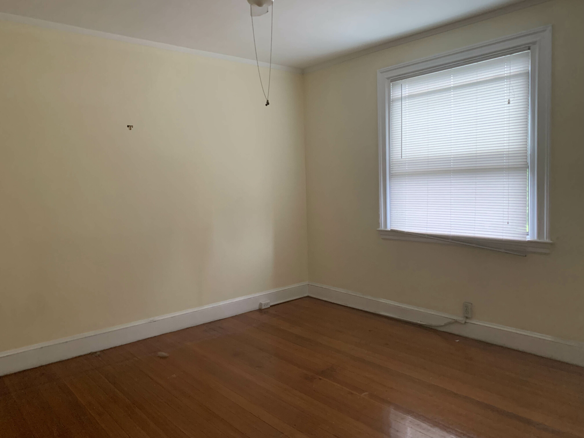 2 bed, 1 bath apartment for rent at 457 Centre St Unit Centre, Newton — photo 4 of 12