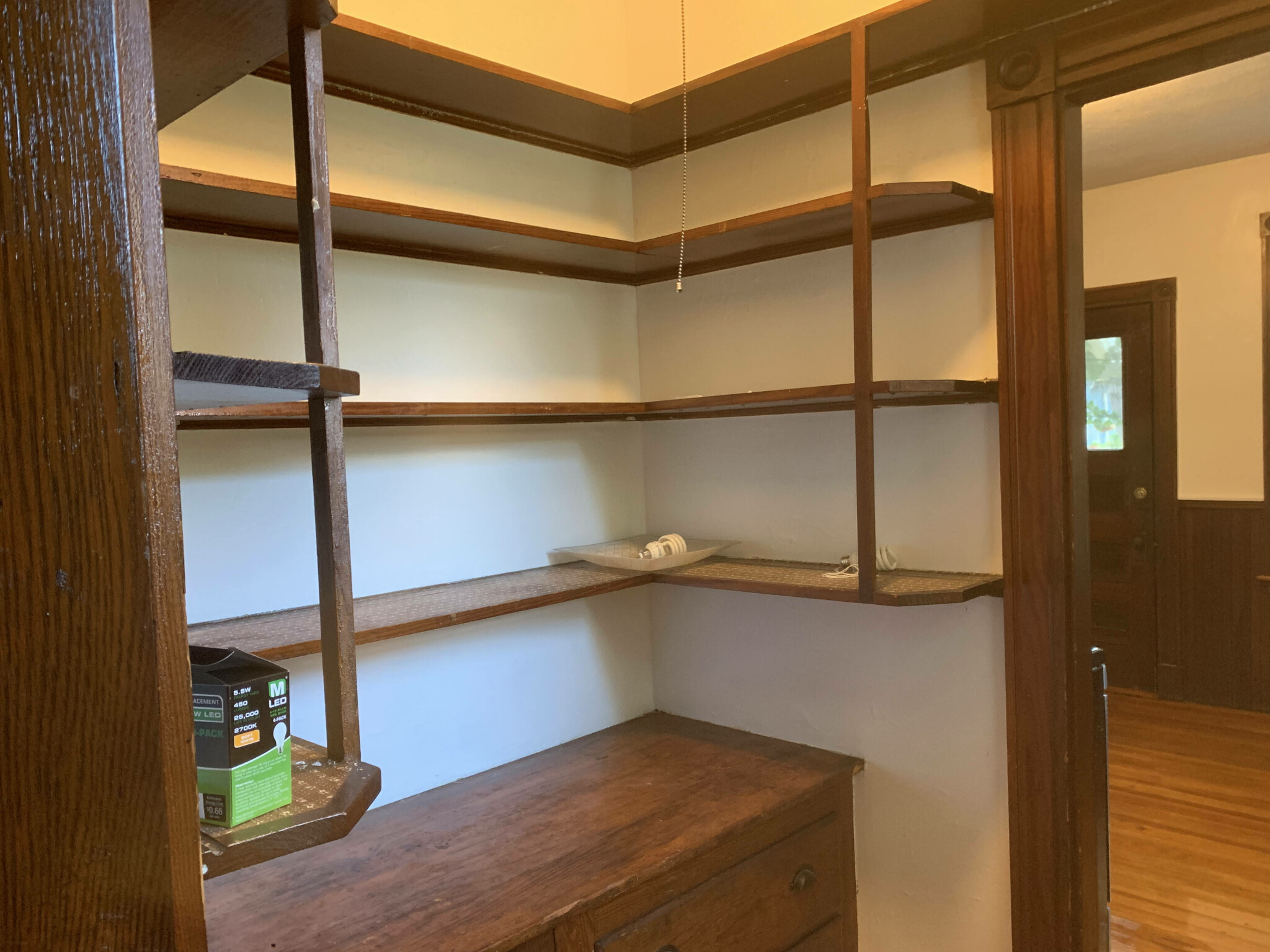 3 bed, 1 bath apartment for rent at 807 Centre St Unit 3, Jamaica Plain — photo 3 of 12