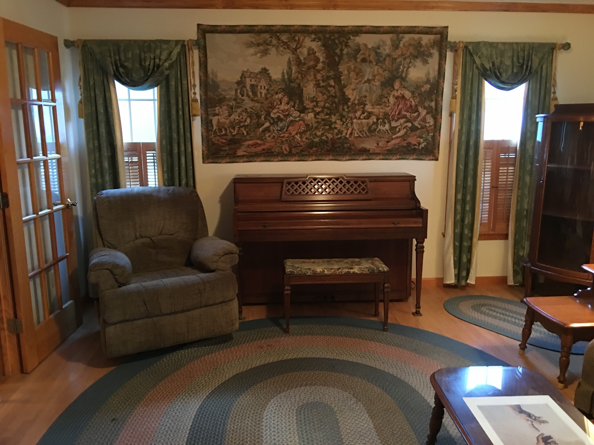 3 bed, 2 bath apartment for rent at 92 Wren Ter, Quincy — photo 3 of 5