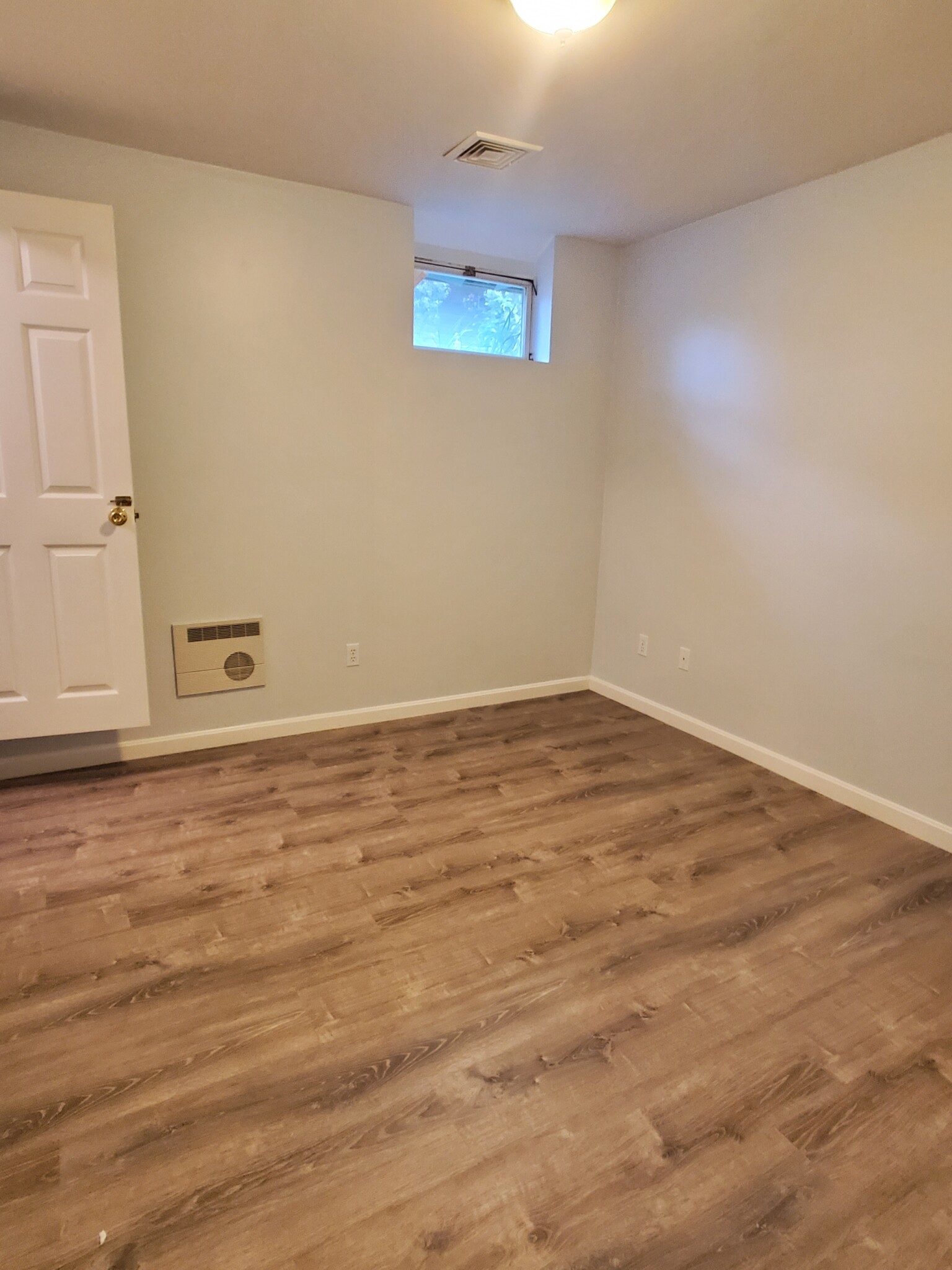 2 bed, 1 bath apartment for rent at 35 Vernon St Unit 35B, Newton — photo 5 of 6