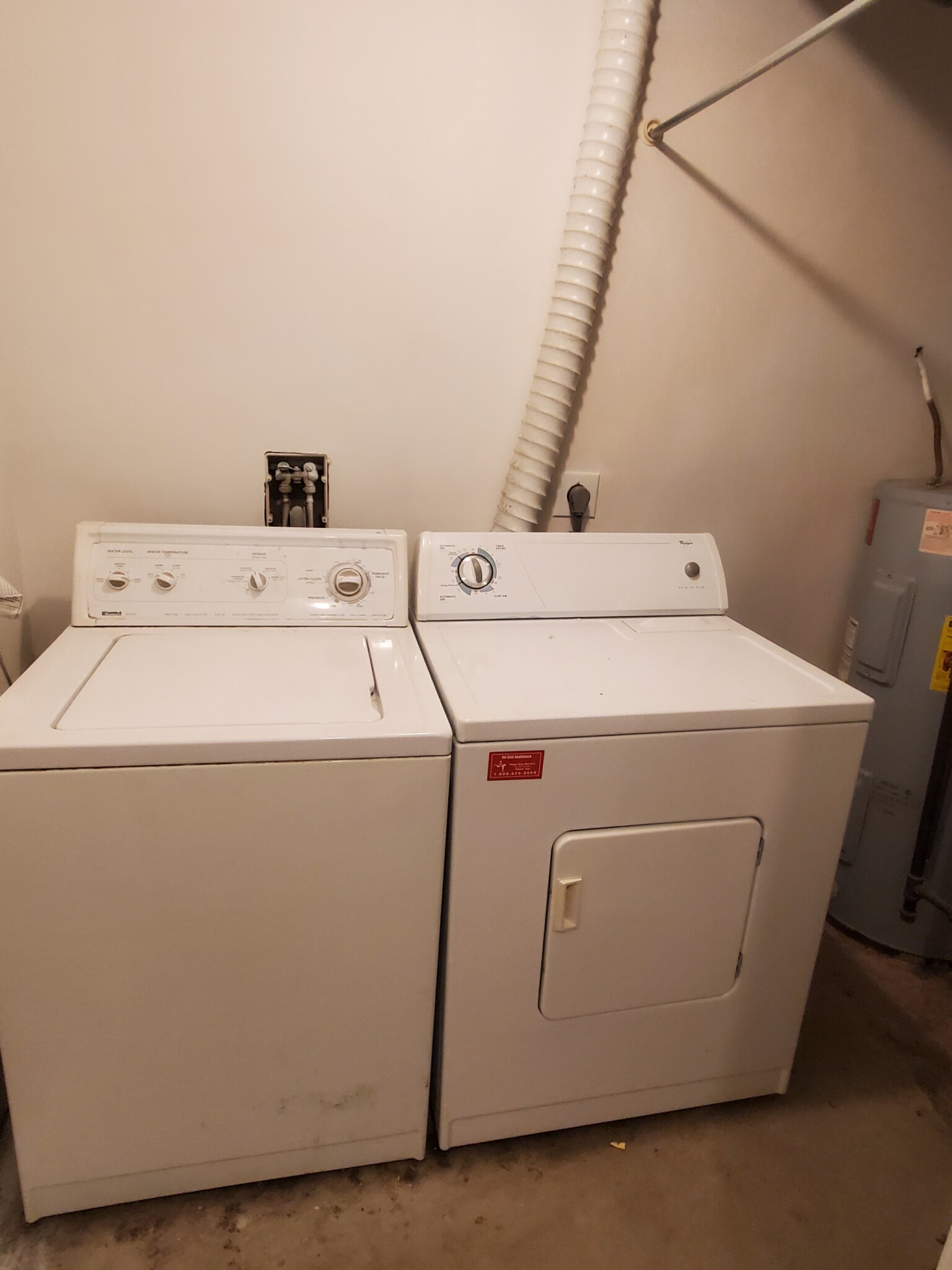 2 bed, 1 bath apartment for rent at 35 Vernon St Unit 35B, Newton — photo 3 of 6