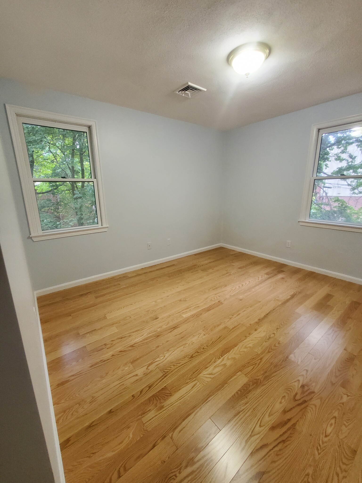3 bed, 2.5 bath apartment for rent at 35 Vernon St Unit 1, Newton — photo 26 of 28