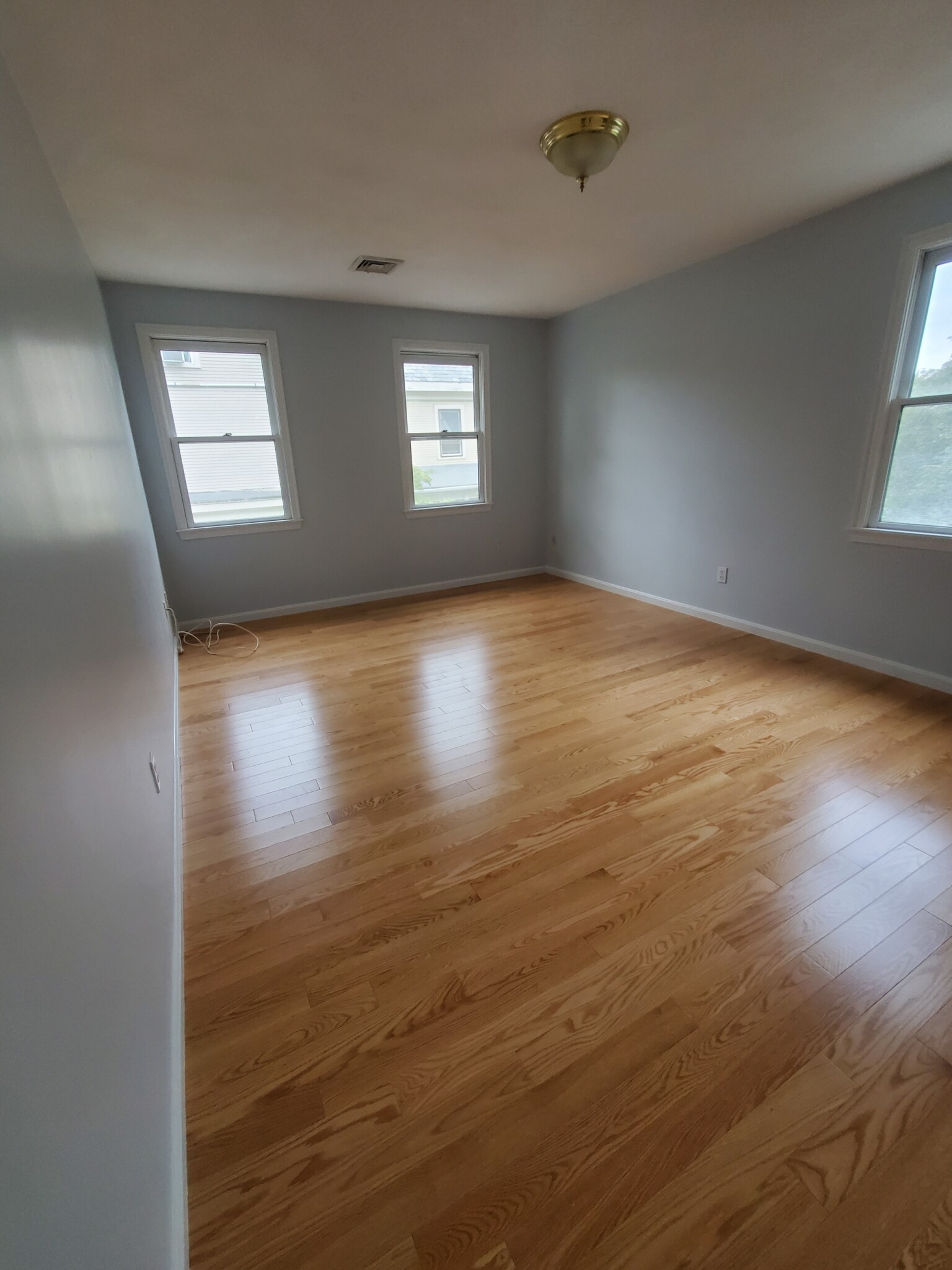 3 bed, 2.5 bath apartment for rent at 35 Vernon St Unit 1, Newton — photo 24 of 28
