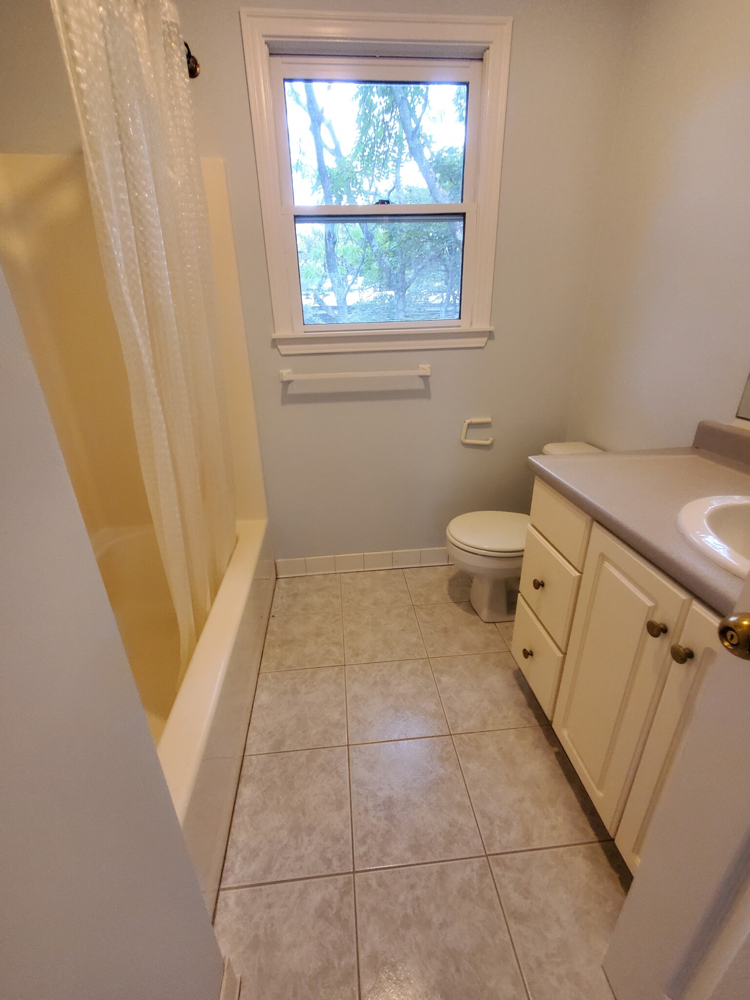 3 bed, 2.5 bath apartment for rent at 35 Vernon St Unit 1, Newton — photo 19 of 28