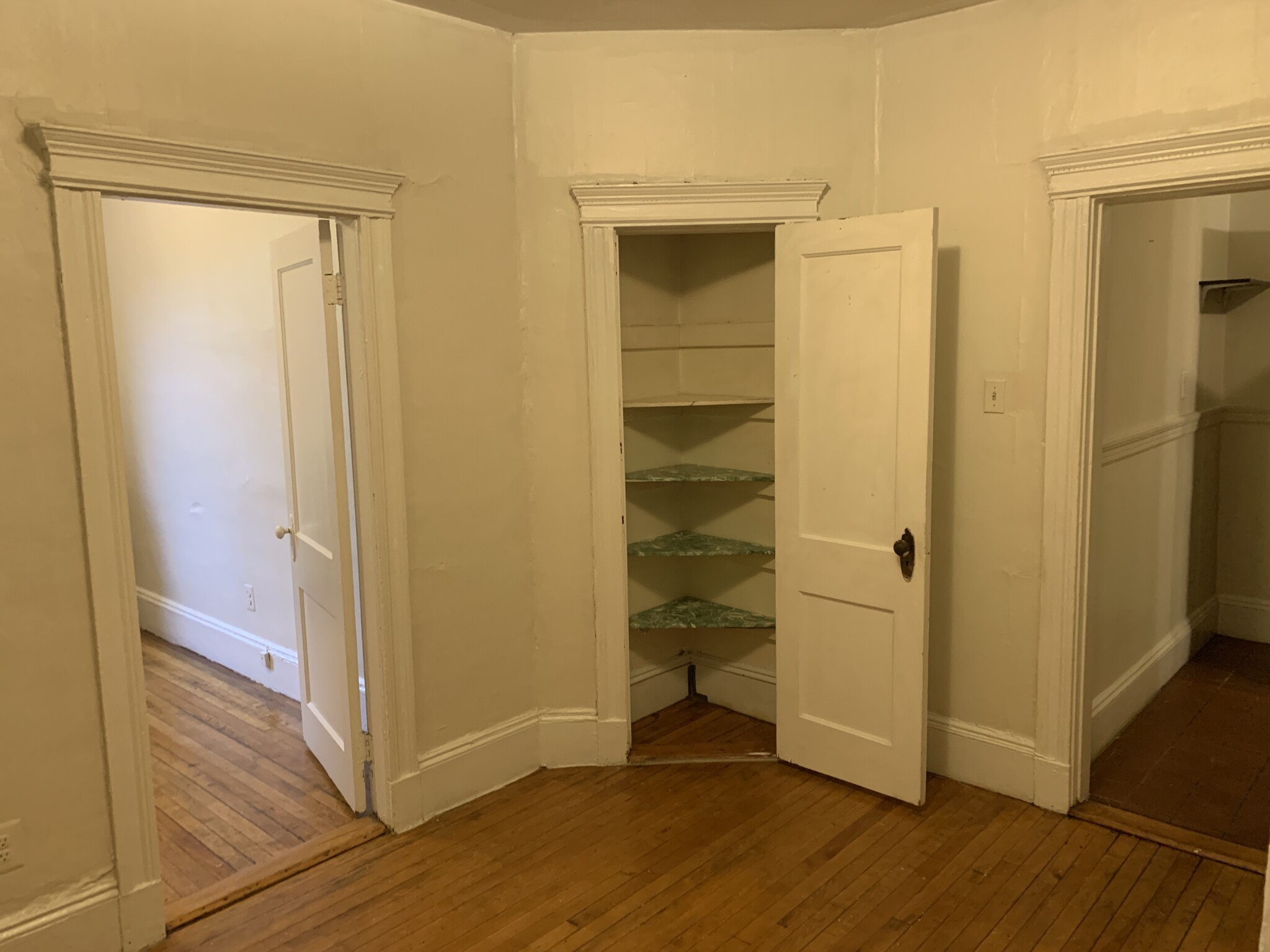 55 Burbank St, Fenway