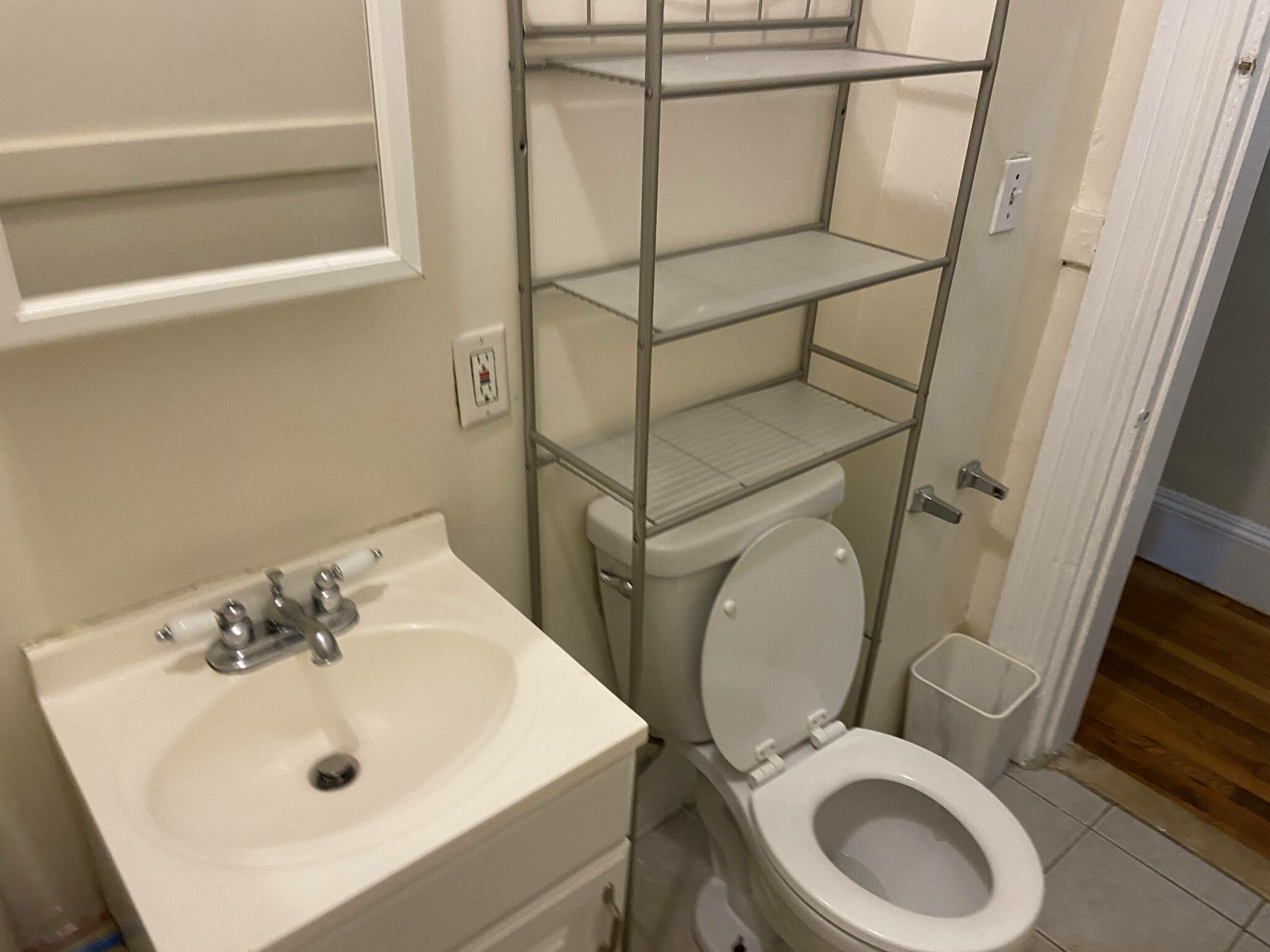 96 Winthrop St, Roxbury