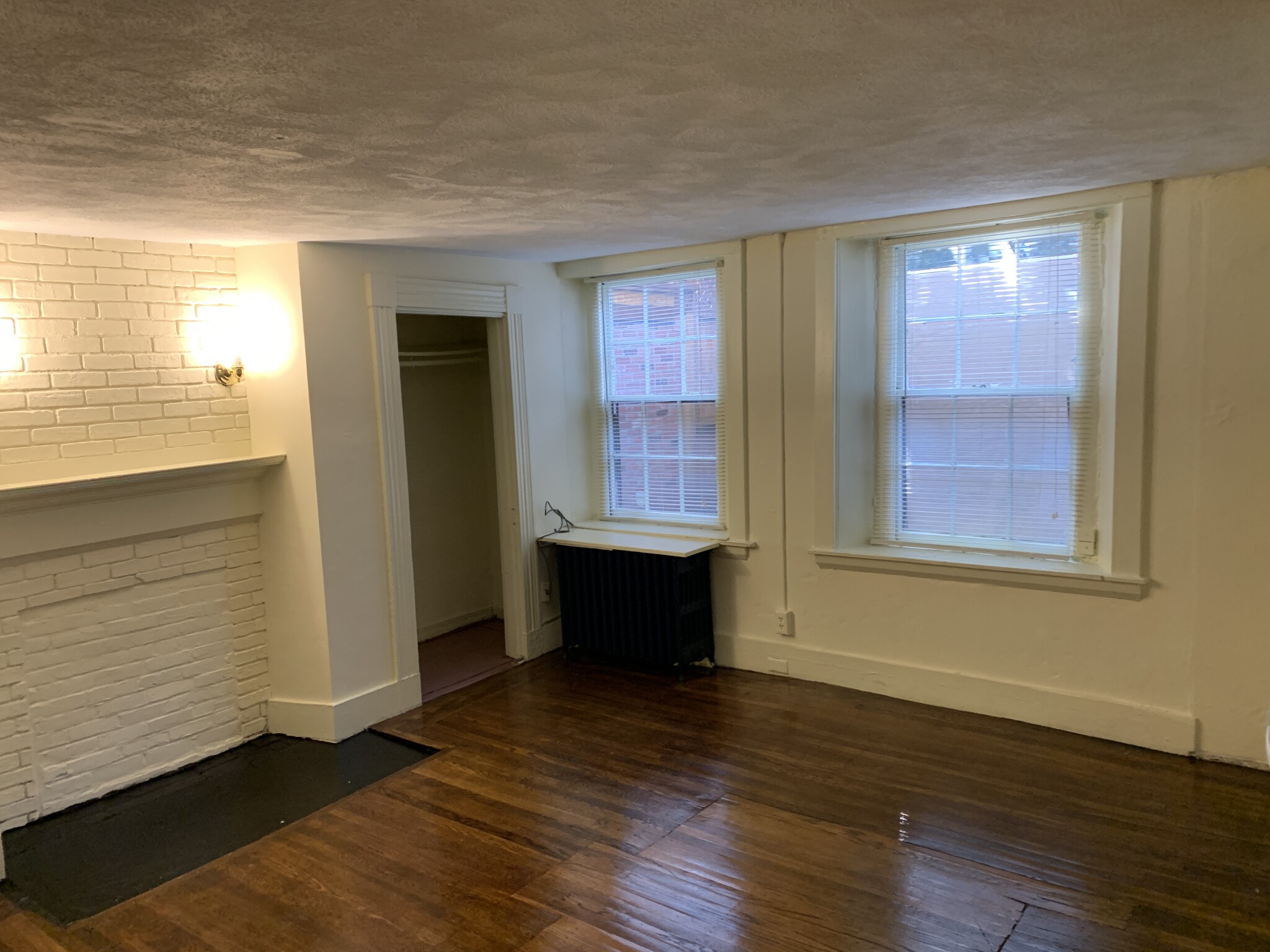 90 Myrtle St, Beacon Hill