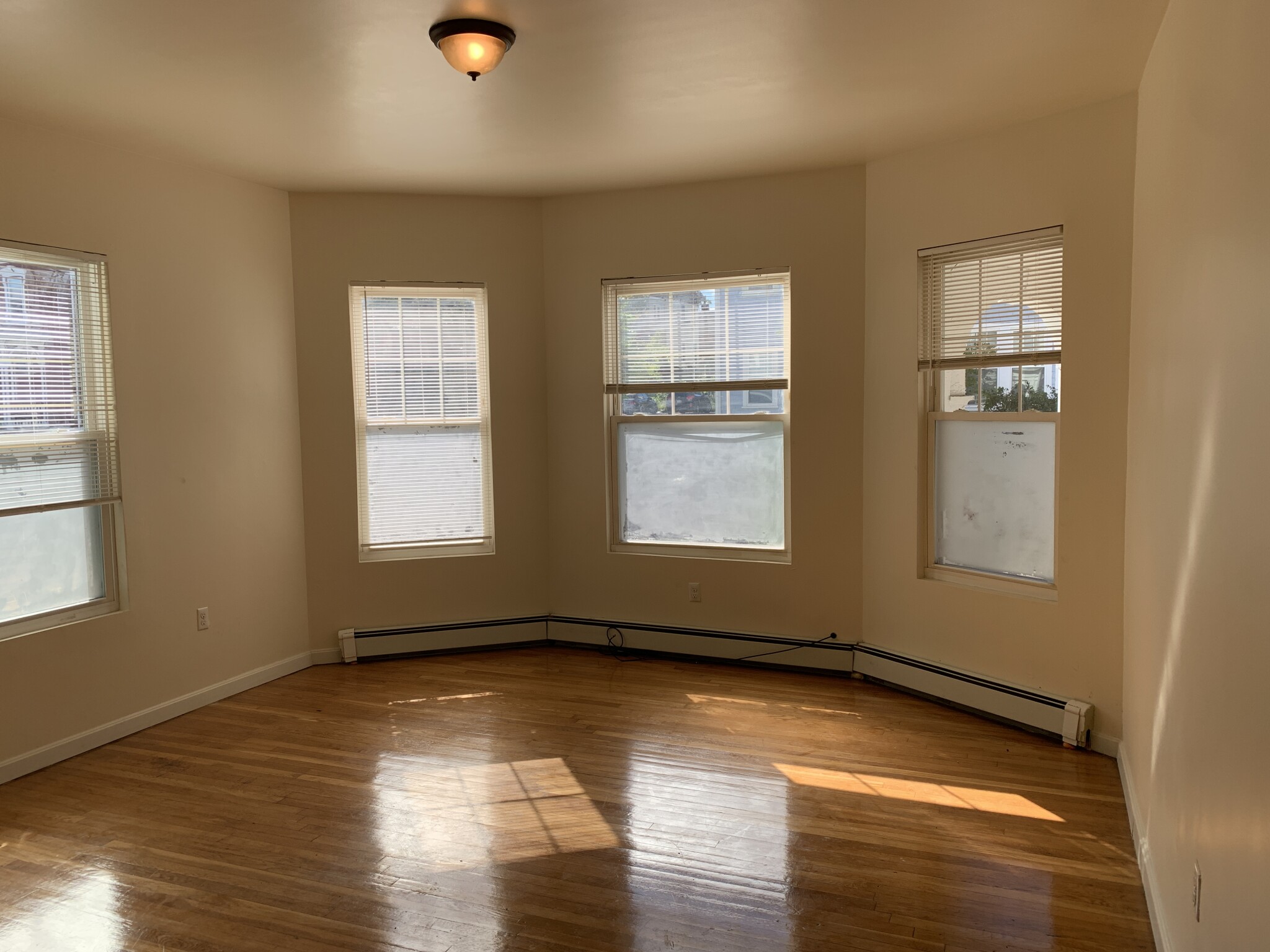 1 bed, 1 bath apartment for rent at 102 Winthrop St Unit 1, Roxbury — photo 5 of 12