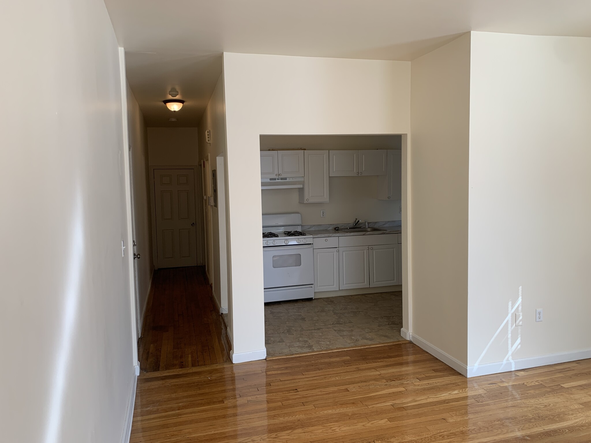 1 bed, 1 bath apartment for rent at 102 Winthrop St Unit 1, Roxbury — photo 3 of 12