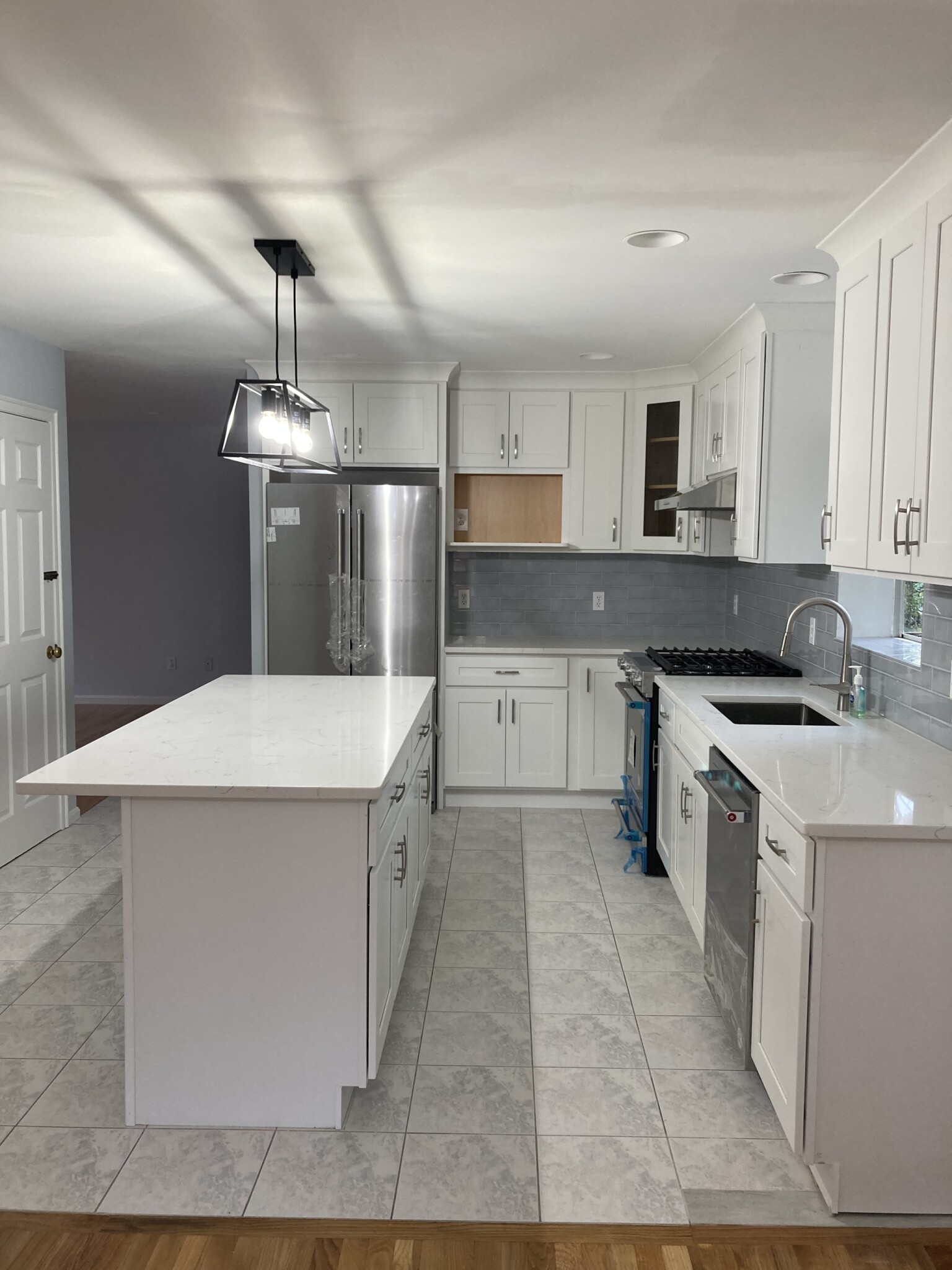 3 bed, 2.5 bath apartment for rent at 35 Vernon St Unit 1, Newton — photo 1 of 28