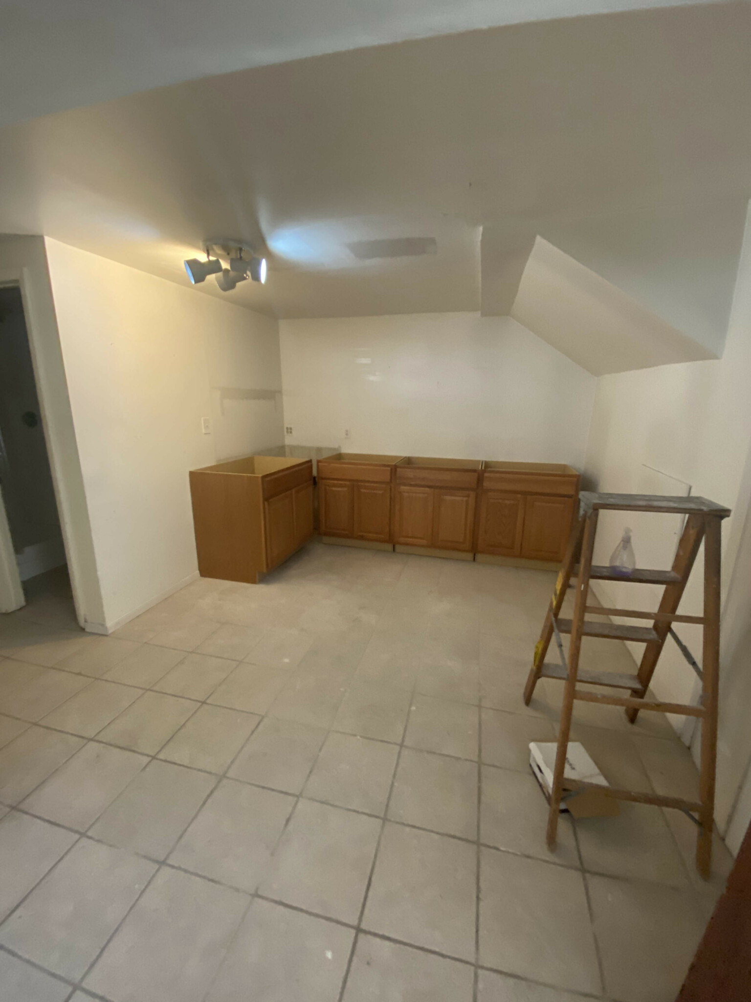 1 bed, 1 bath apartment for rent at 57 Old Rutherford Ave Unit 1B, Charlestown