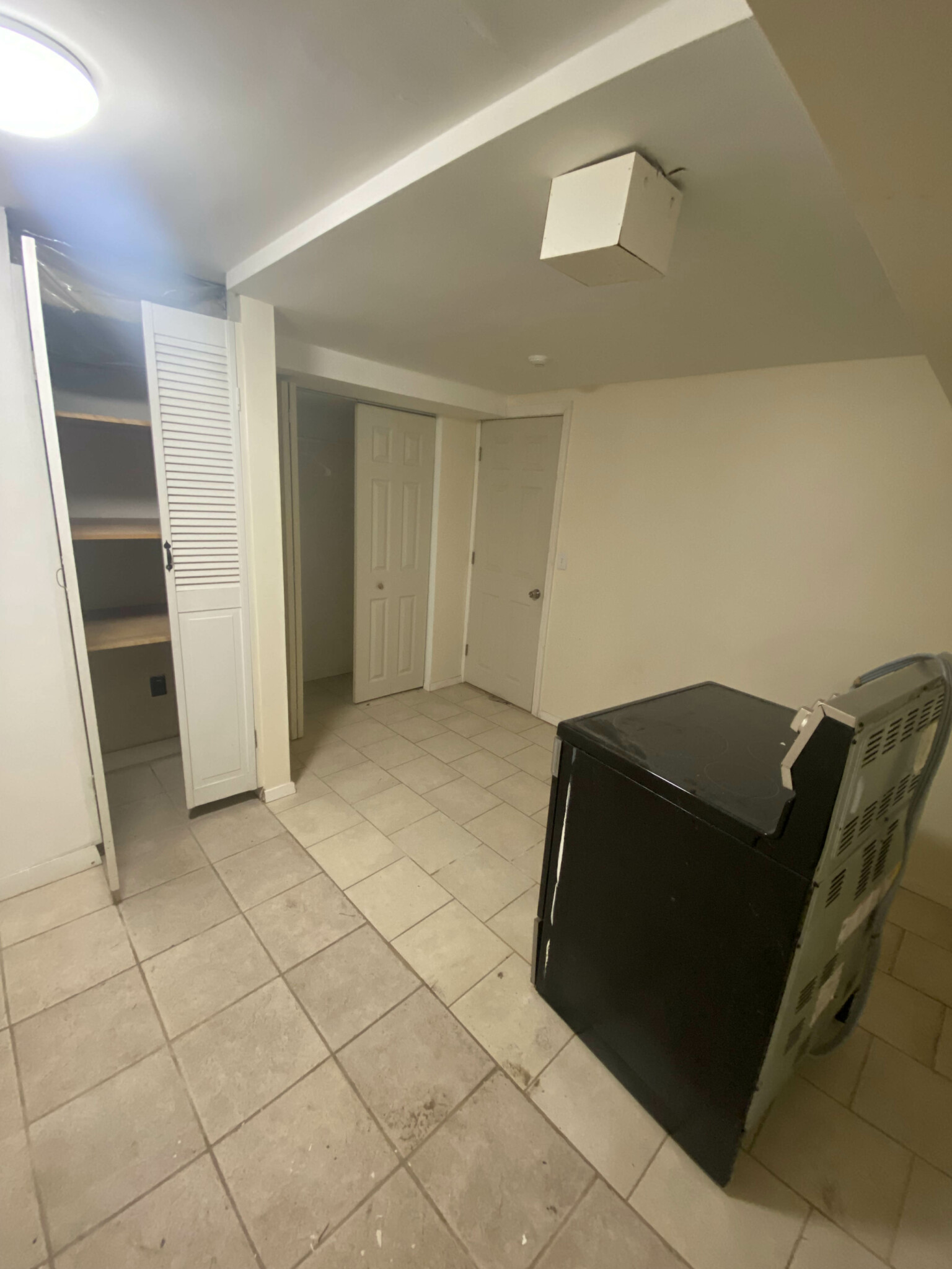 1 bed, 1 bath apartment for rent at 57 Old Rutherford Ave Unit 1B, Charlestown — photo 5 of 5