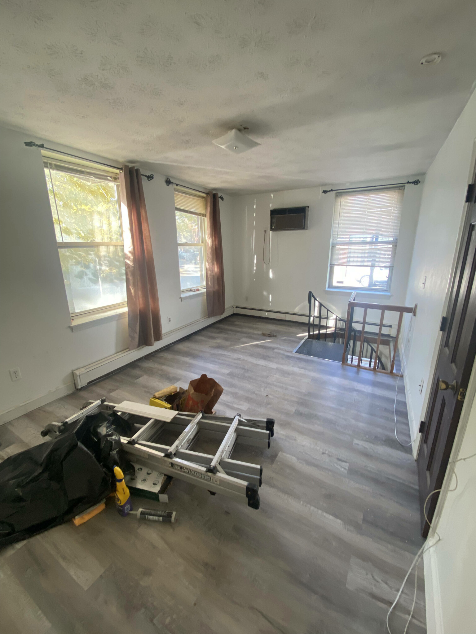 1 bed, 1 bath apartment for rent at 57 Old Rutherford Ave Unit 1B, Charlestown — photo 3 of 5