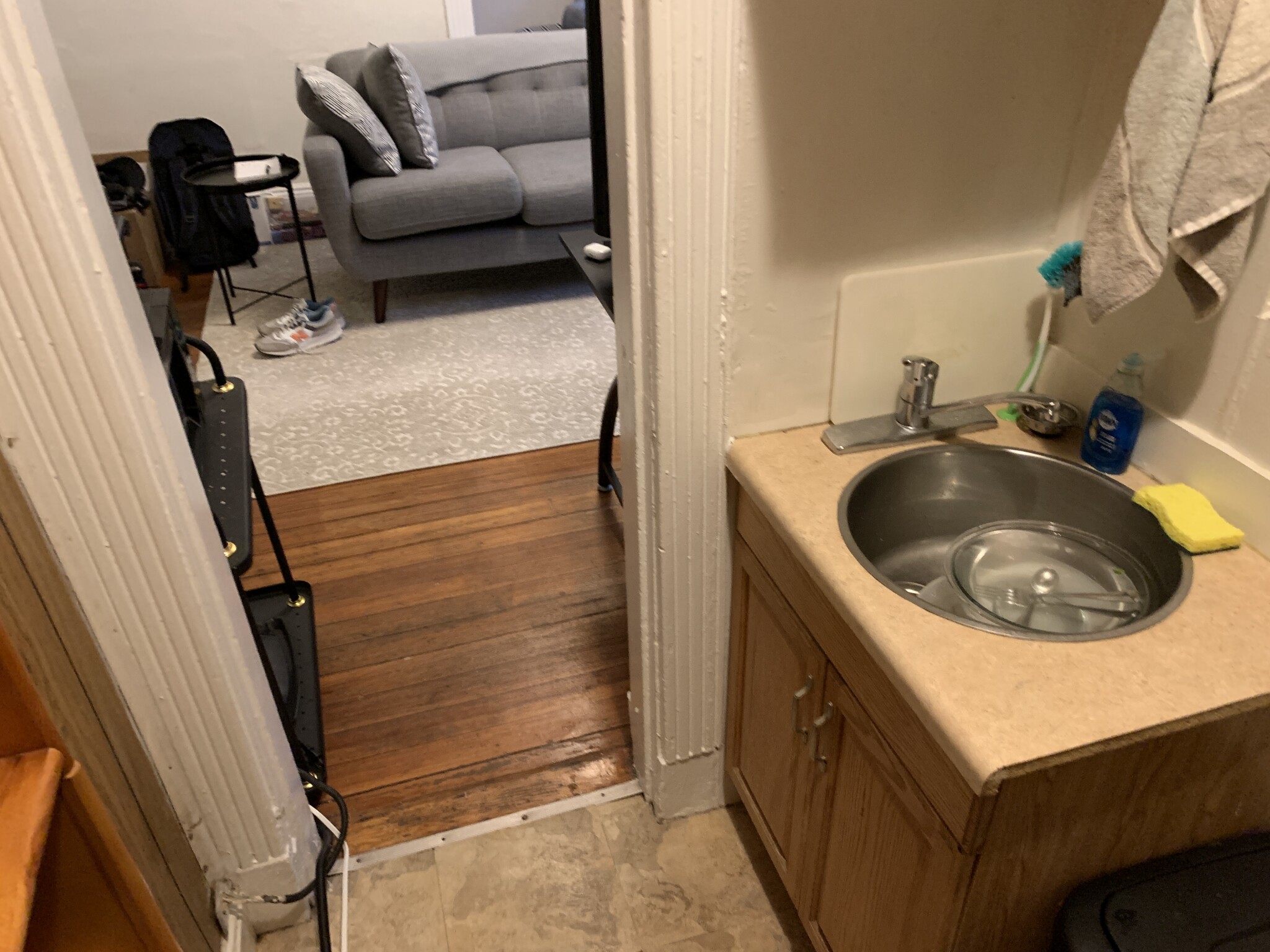 Studio bed, 1 bath apartment for rent at 59 Burbank St Unit 10, Fenway — photo 4 of 15