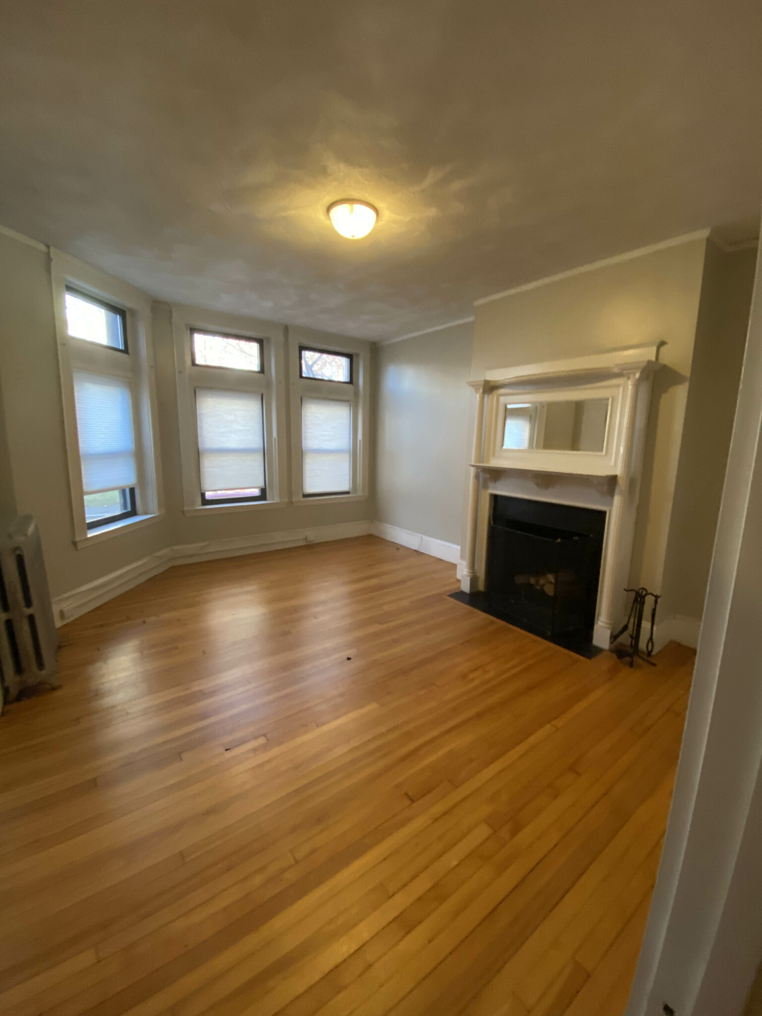 2 bed, 1 bath apartment for rent at 16 Beaufort Rd Unit 1, Jamaica Plain — photo 7 of 14