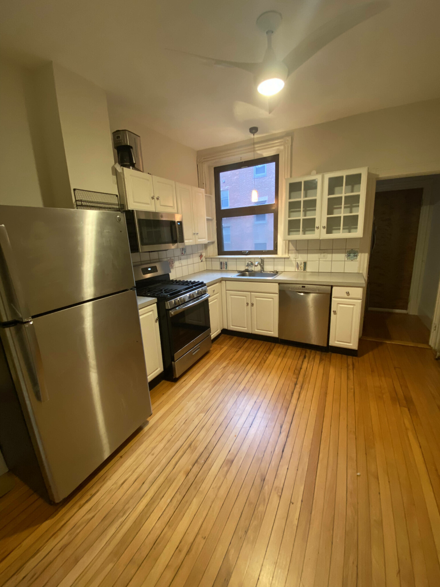 2 bed, 1 bath apartment for rent at 16 Beaufort Rd Unit 1, Jamaica Plain — photo 1 of 14