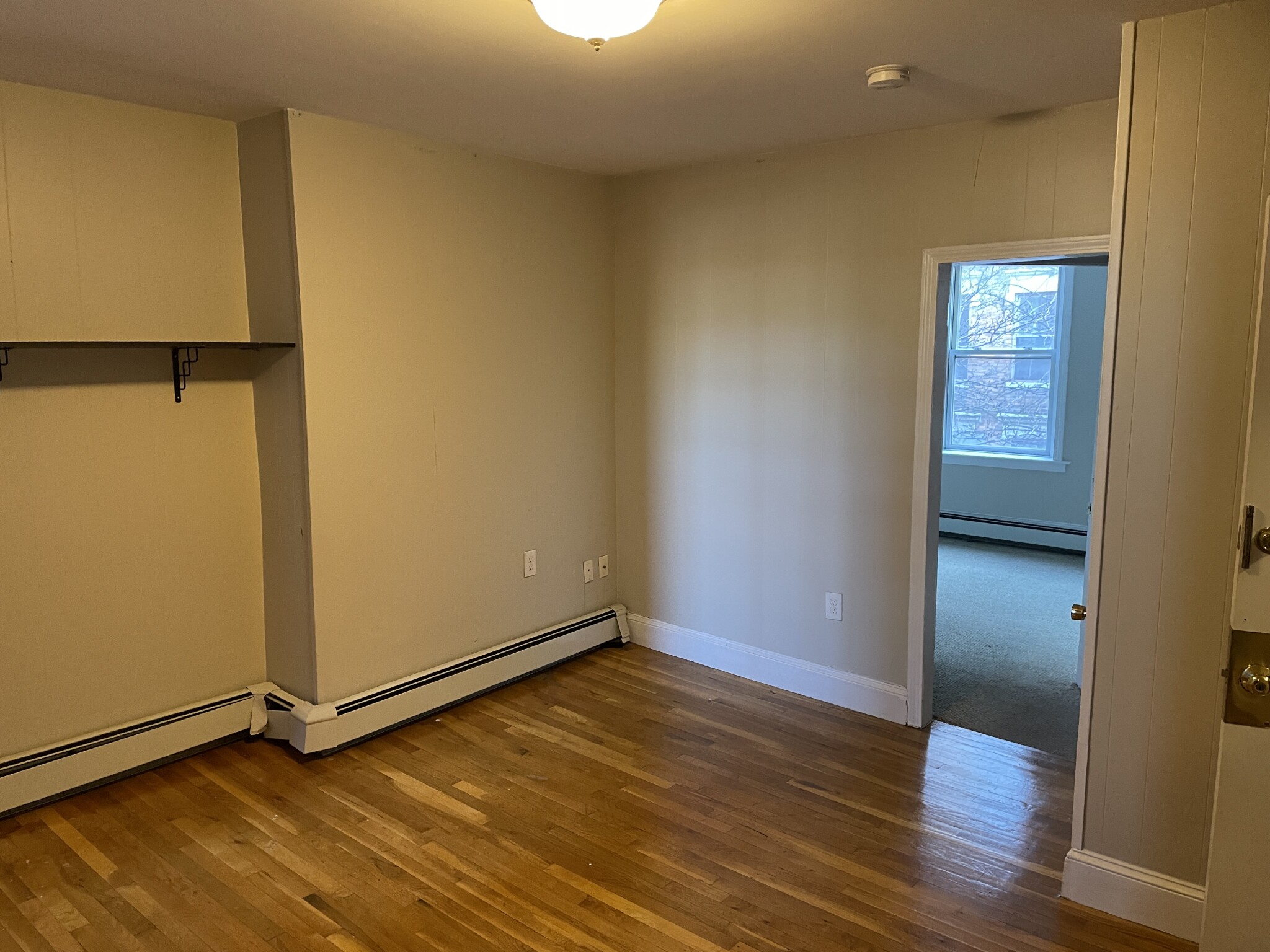 2 bed, 1 bath apartment for rent at 51 Phillips St Unit 3, Beacon Hill — photo 5 of 7