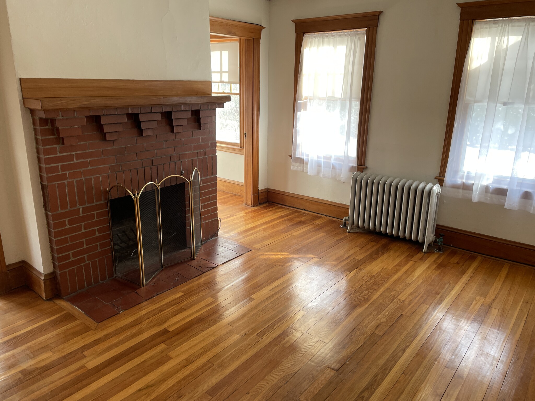 2 bed, 1 bath apartment for rent at 21 Wade St Unit 1, Brighton