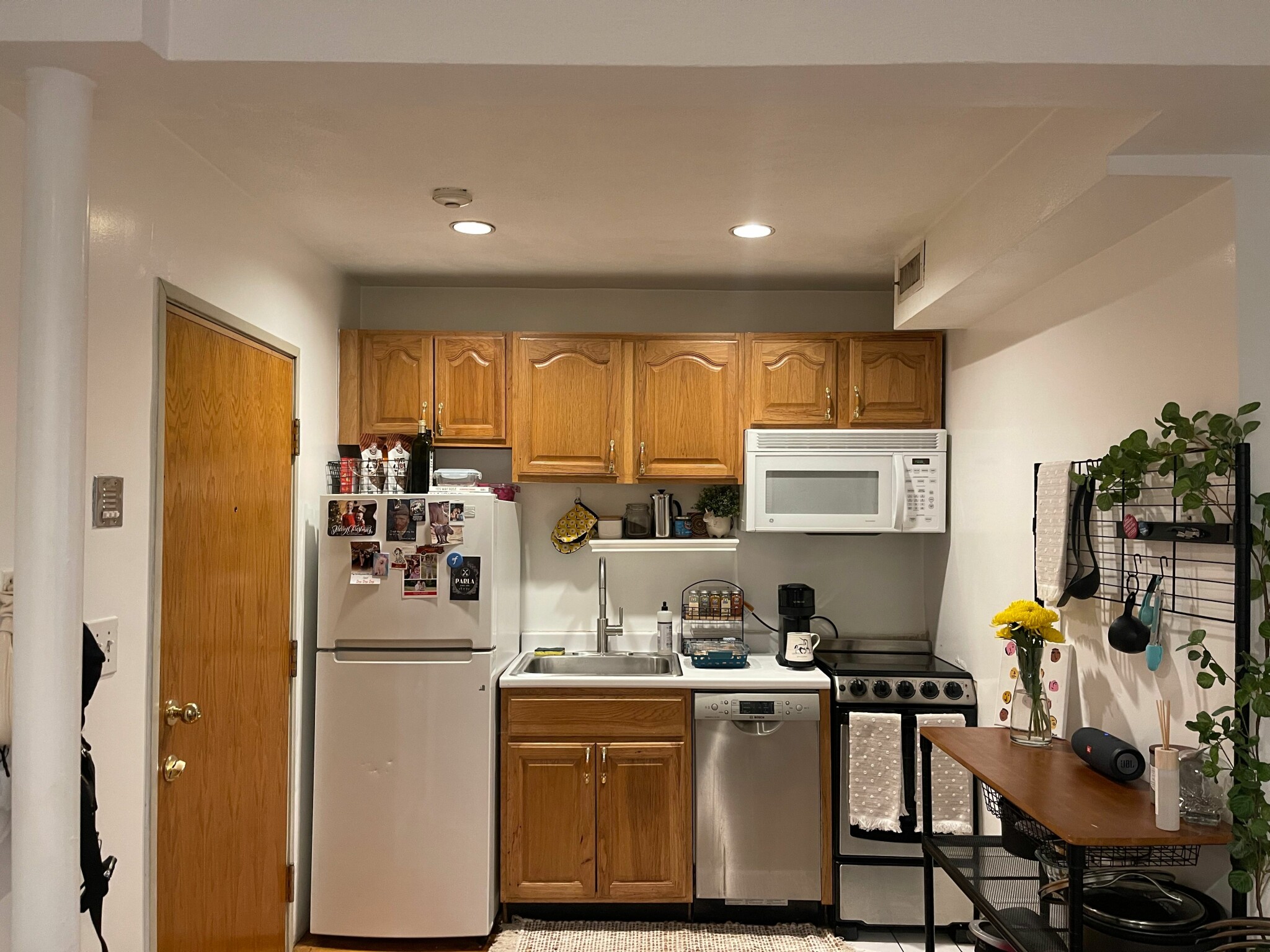 2 bed, 1 bath apartment for rent at 23 Snow Hill St Unit 9, North End — photo 1 of 8