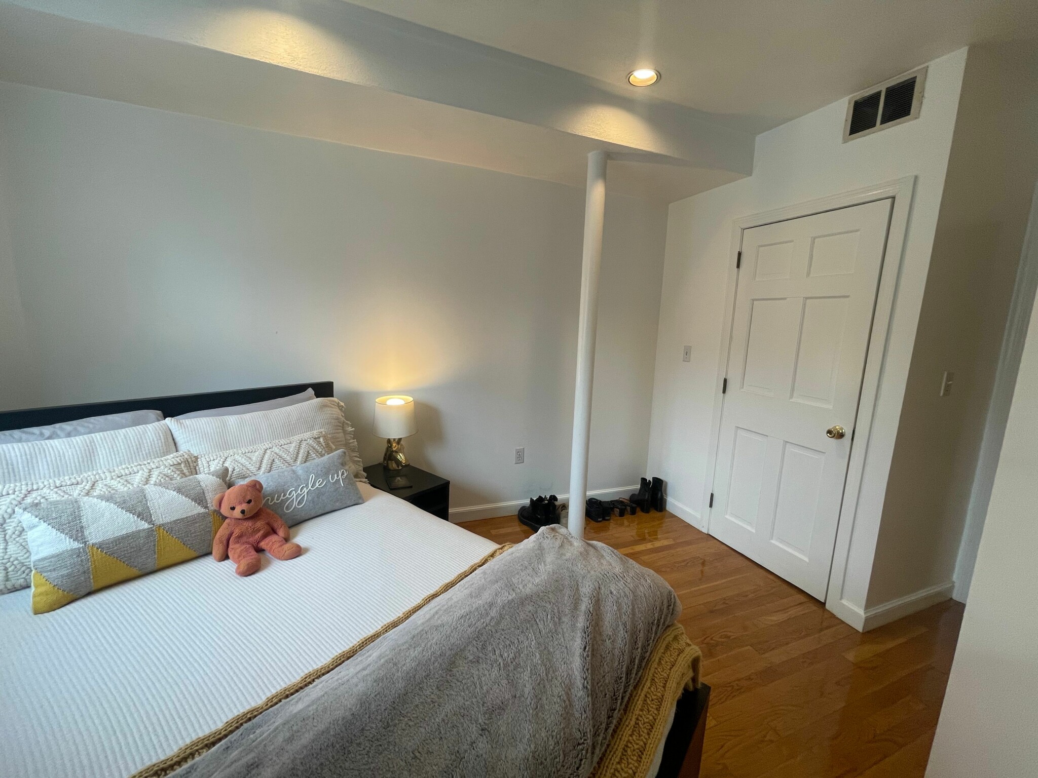 2 bed, 1 bath apartment for rent at 23 Snow Hill St Unit 9, North End — photo 7 of 8
