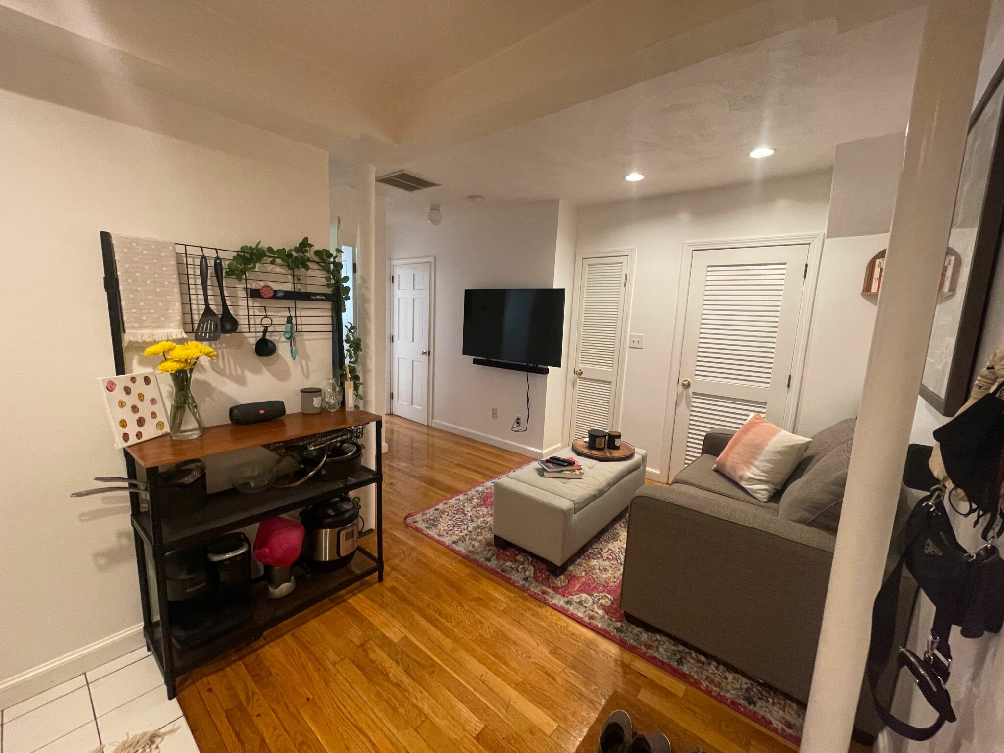 2 bed, 1 bath apartment for rent at 23 Snow Hill St Unit 9, North End — photo 4 of 8