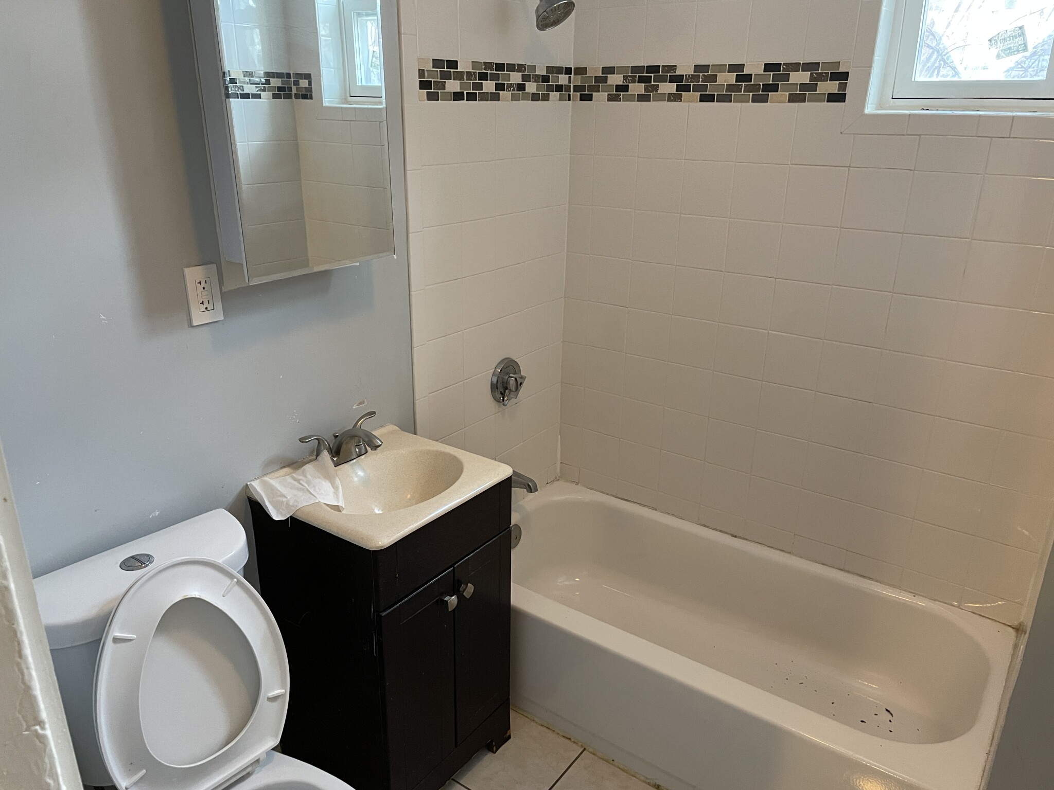 227 Roxbury, Roxbury