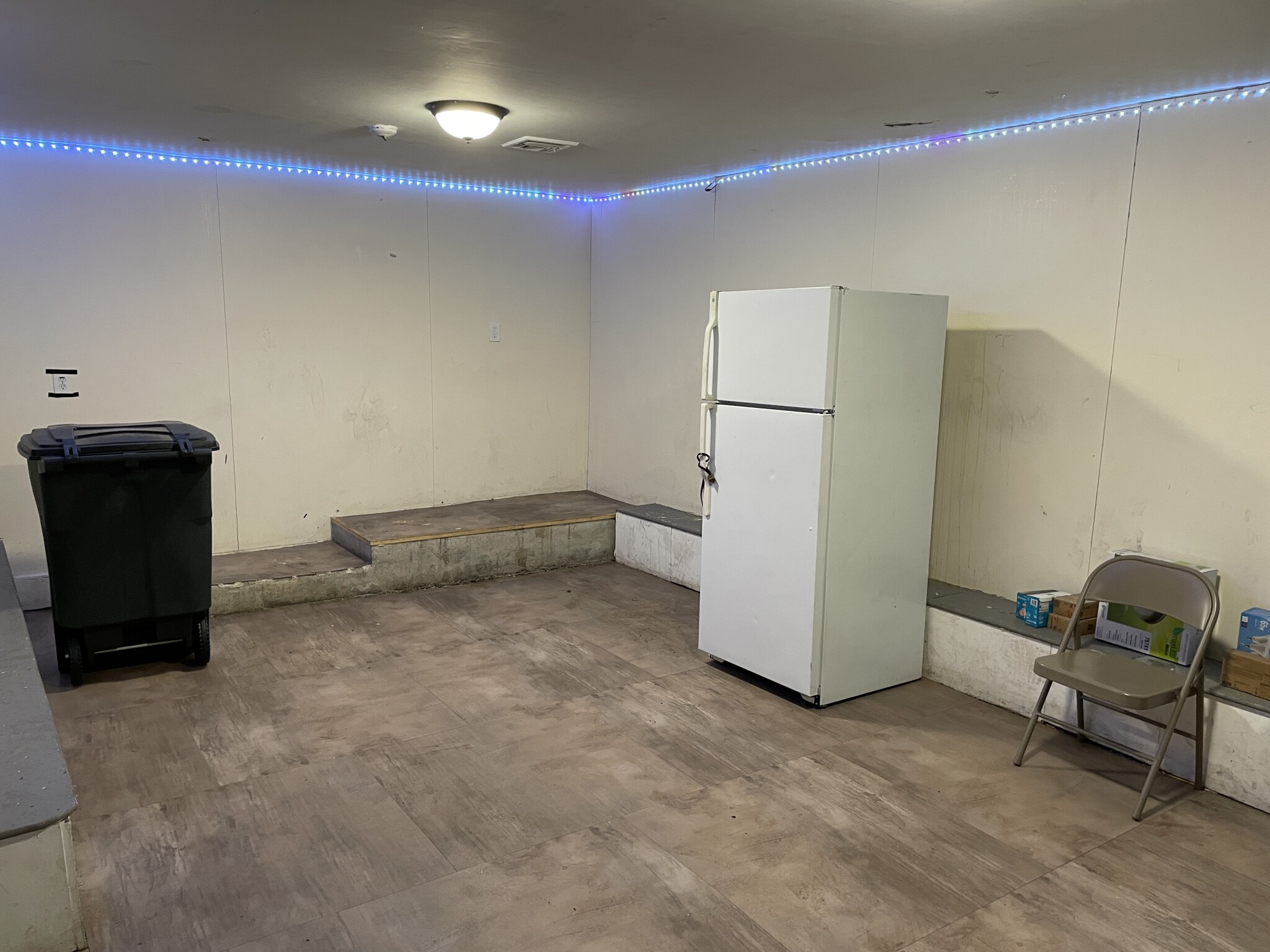 227 Roxbury, Roxbury