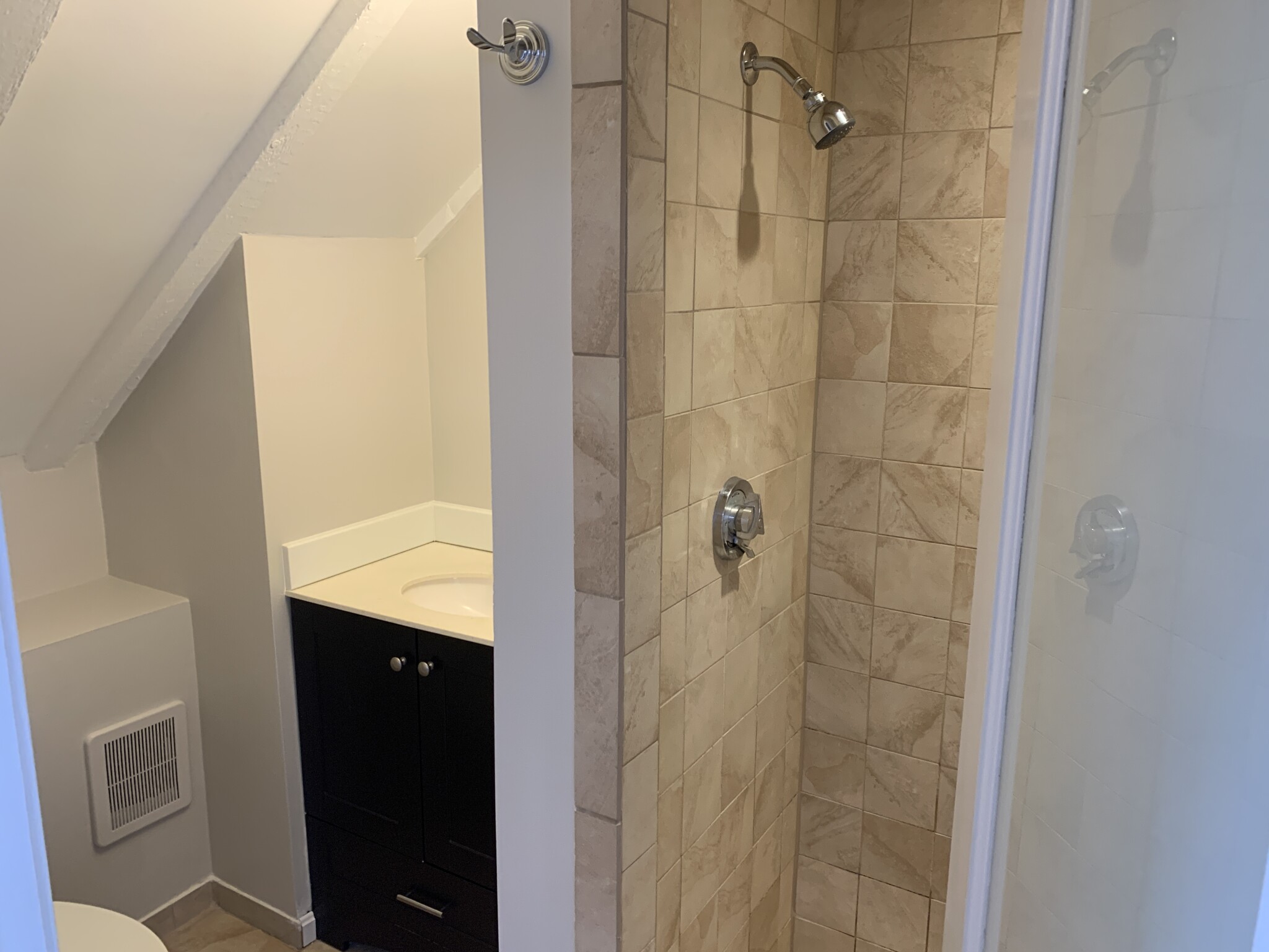 1 bed, 1 bath apartment for rent at 15 Bond St Unit 4, South End — photo 6 of 15