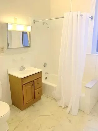 Photo 7 of 75 Longwood Ave. Unit 2R