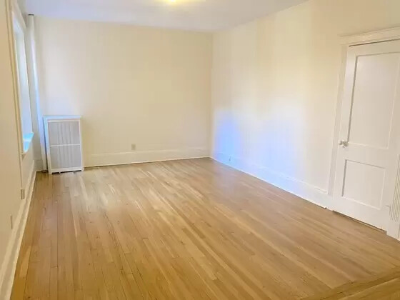Photo 6 of 75 Longwood Ave. Unit 2R