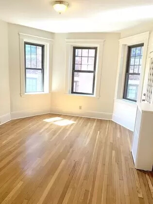 75 Longwood Ave. Unit 2R, Brookline