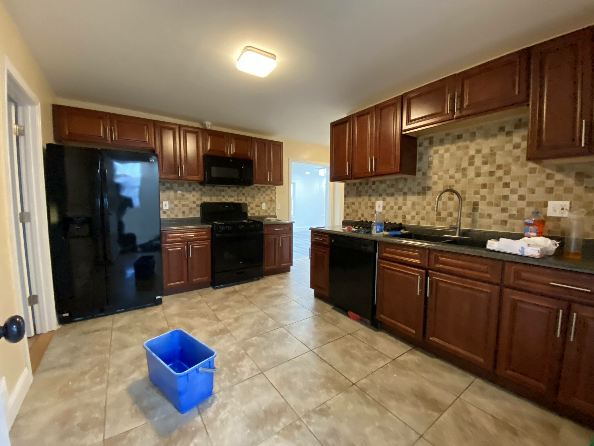 2 bed, 1 bath apartment for rent at 9 Sunset Ave Unit 2, Norwood
