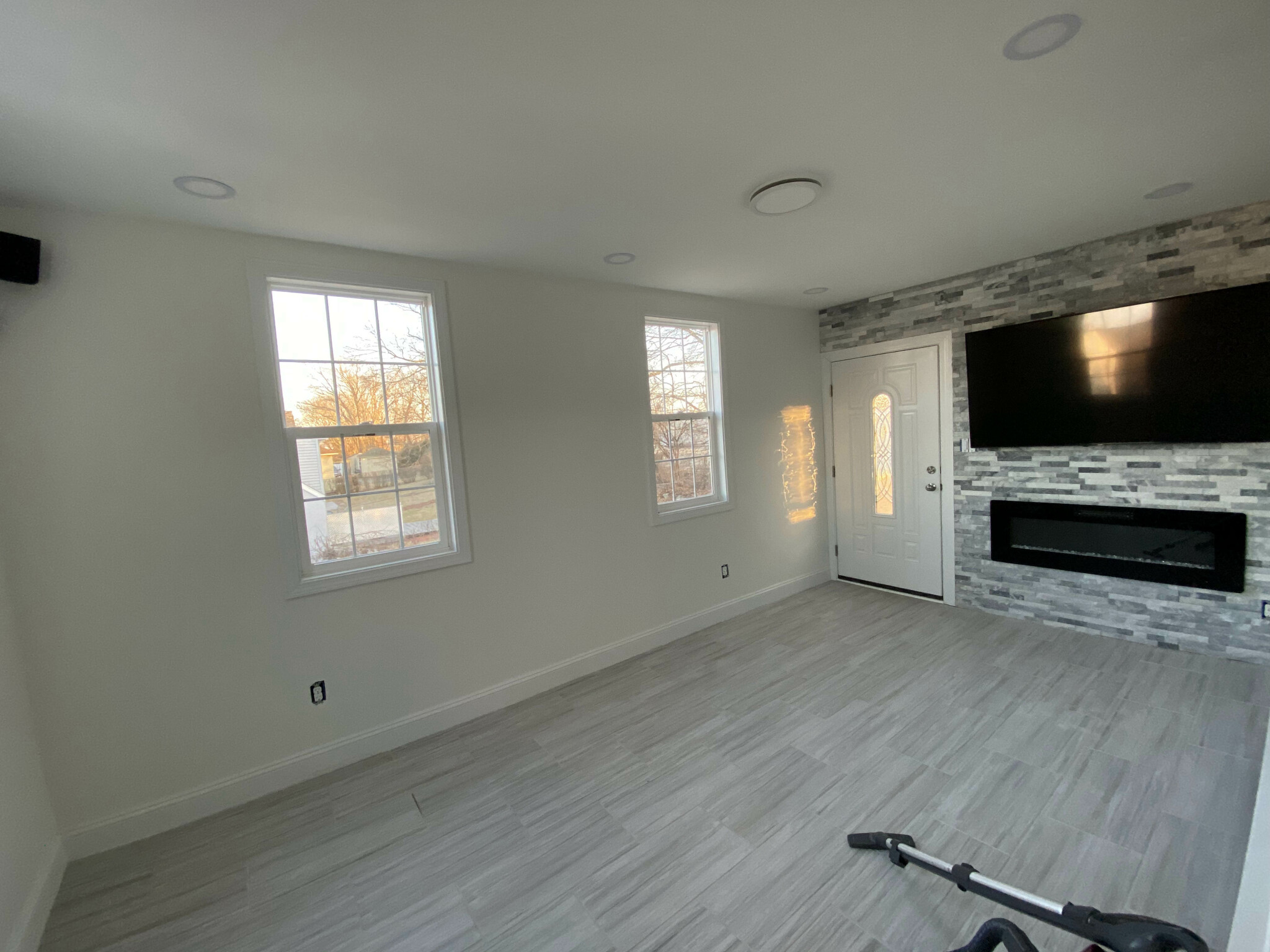 2 bed, 1 bath apartment for rent at 9 Sunset Ave Unit 2, Norwood — photo 5 of 10