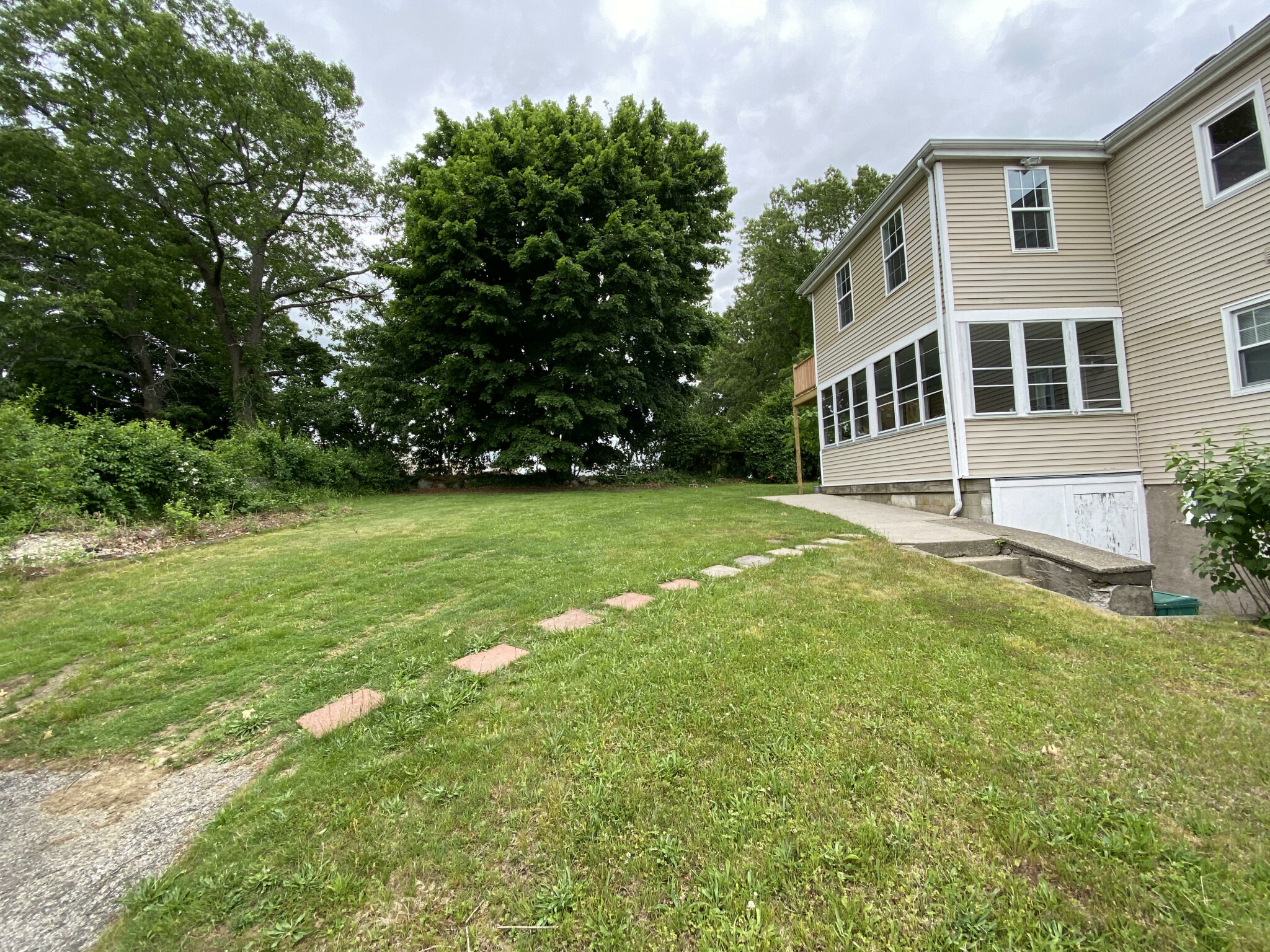 2 bed, 1 bath apartment for rent at 9 Sunset Ave Unit 2, Norwood — photo 10 of 10