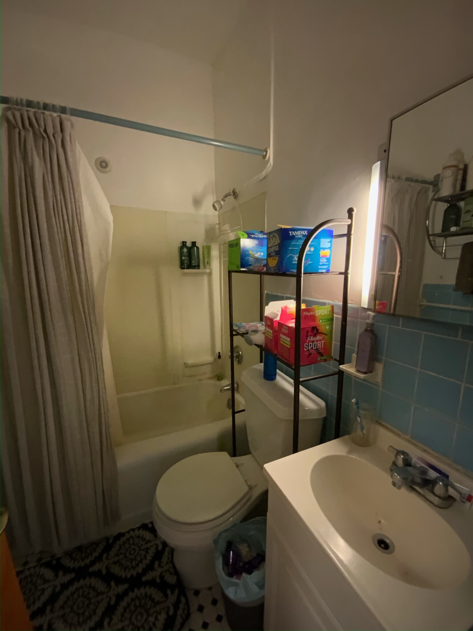 11 Aberdeen St, Fenway