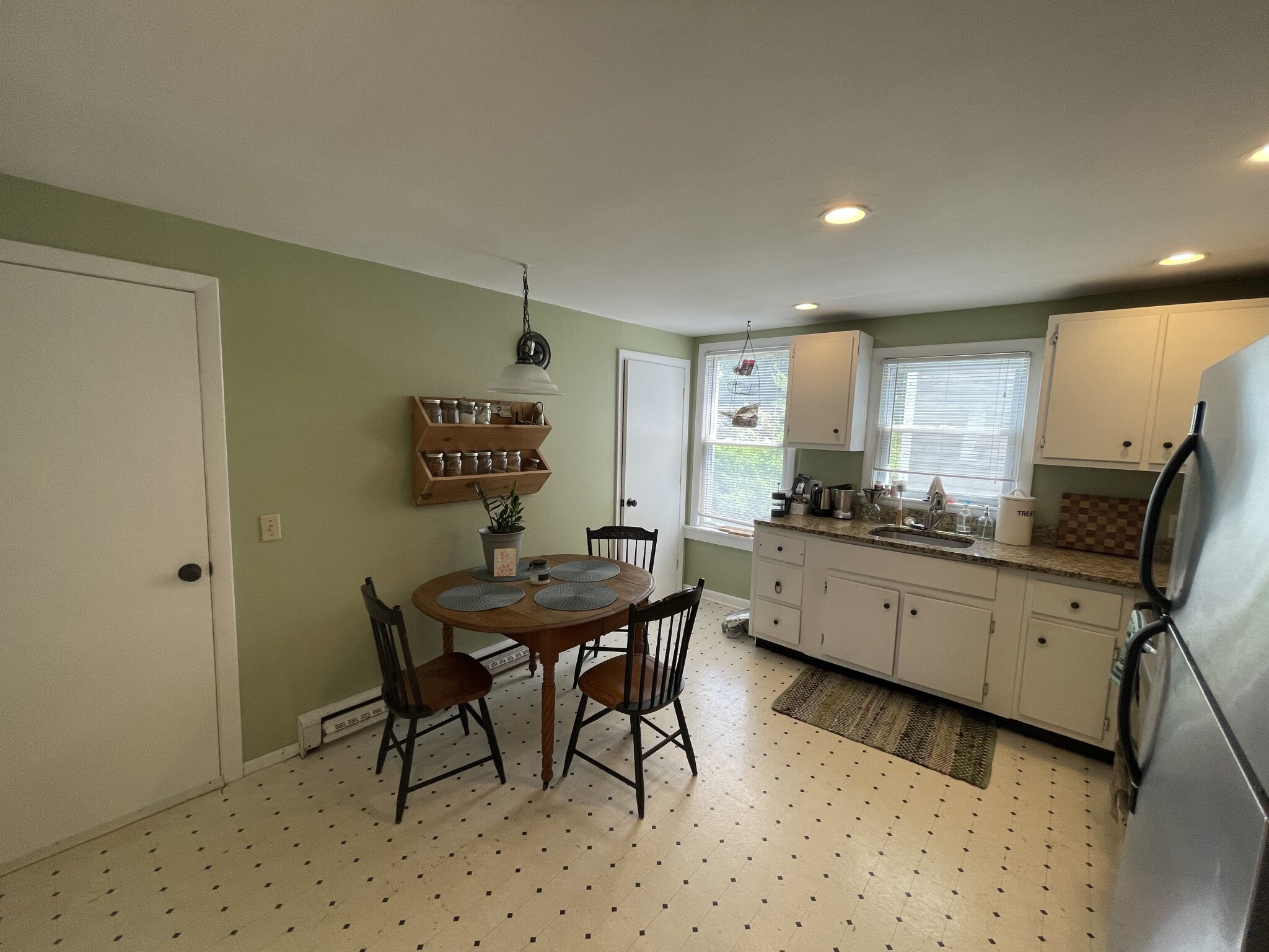 3 bed, 1.5 bath apartment for rent at 83 Brayton Rd, Brighton — photo 3 of 13