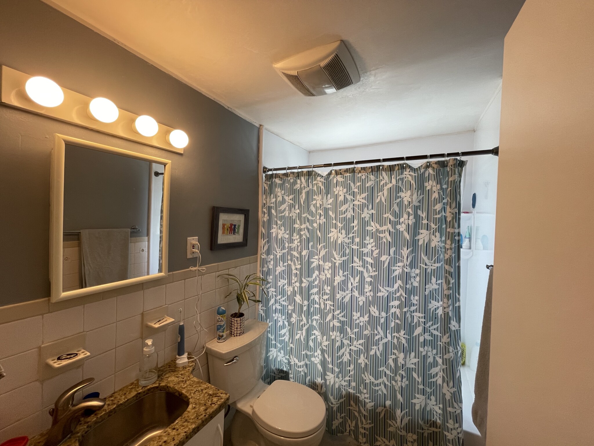 3 bed, 1.5 bath apartment for rent at 83 Brayton Rd, Brighton — photo 12 of 13