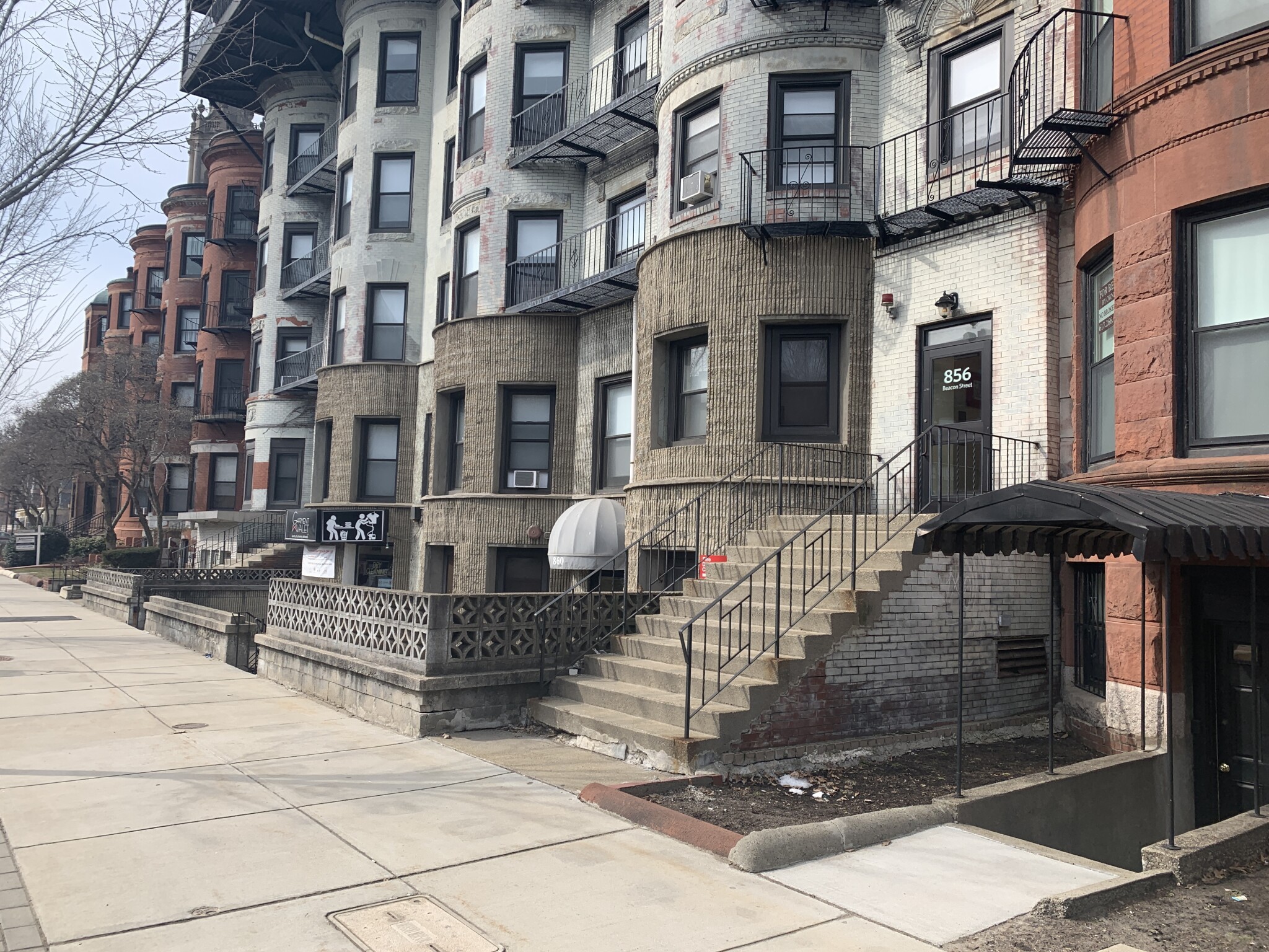 854 Beacon St, Fenway