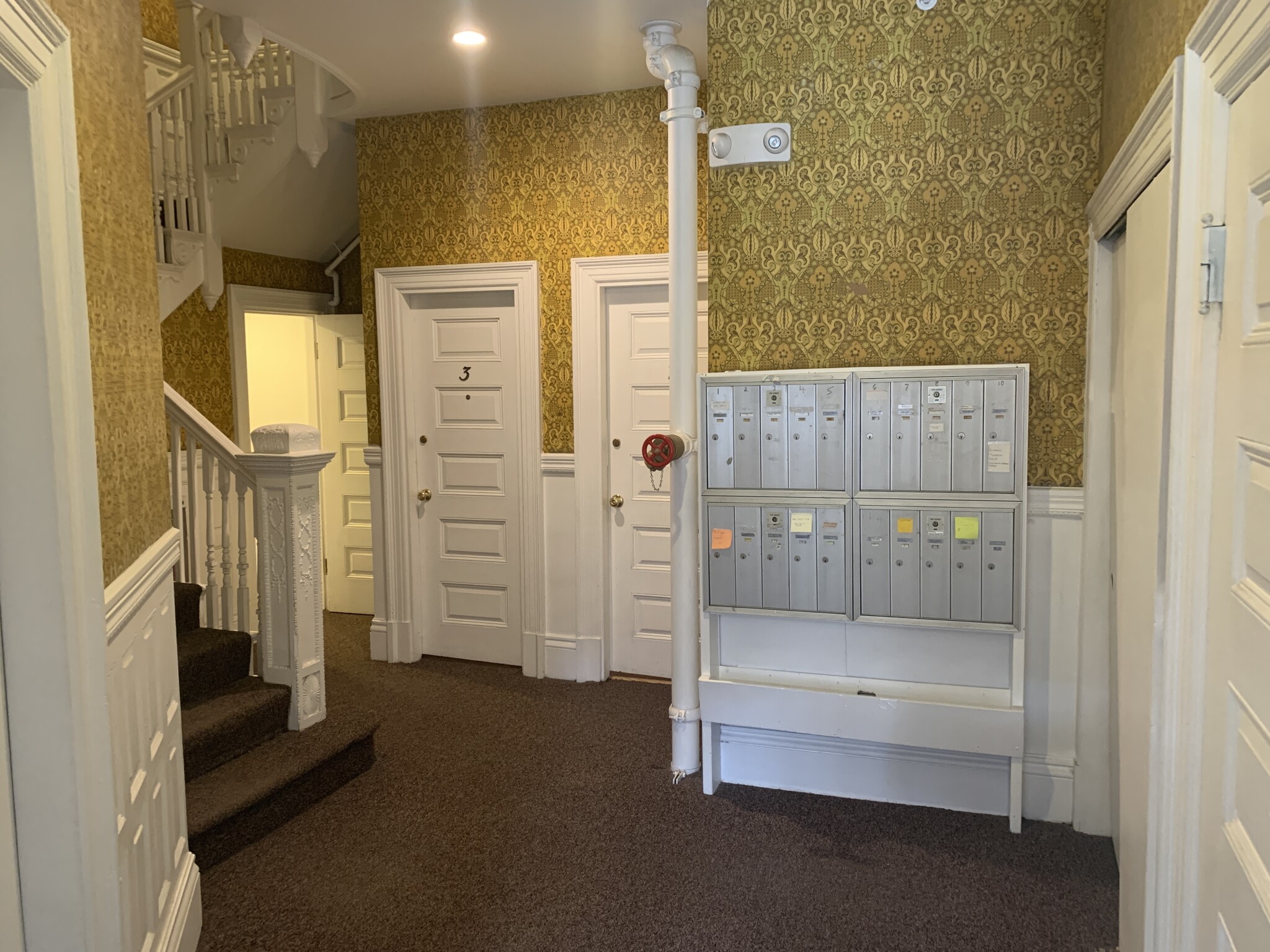 854 Beacon St, Fenway