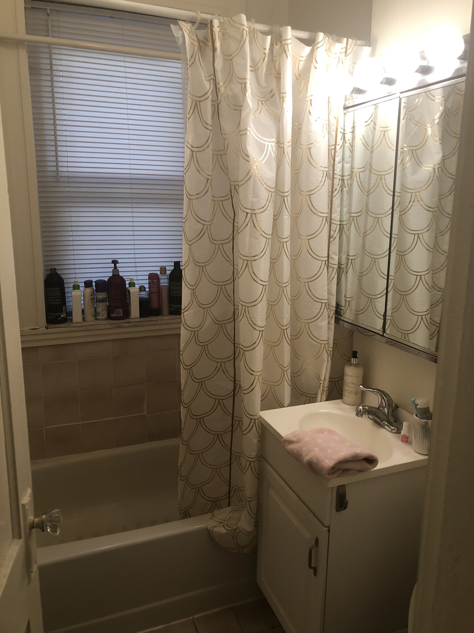 1669 Commonwealth Ave, Brighton