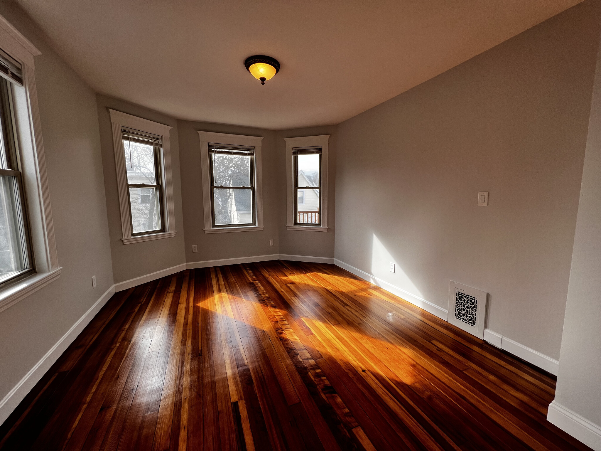 31 Montfern Ave, Brighton