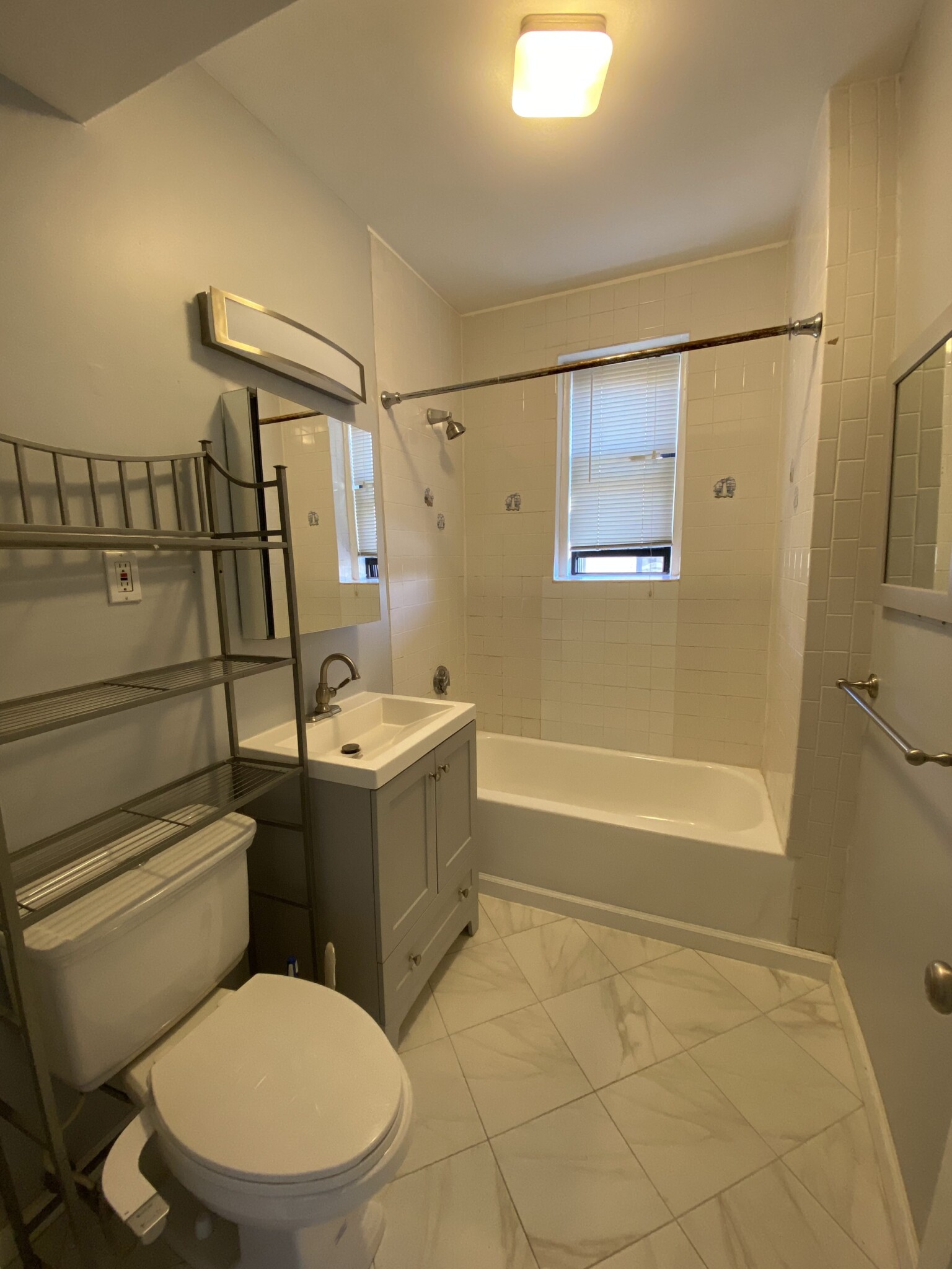 466 Commonwealth Ave, Fenway