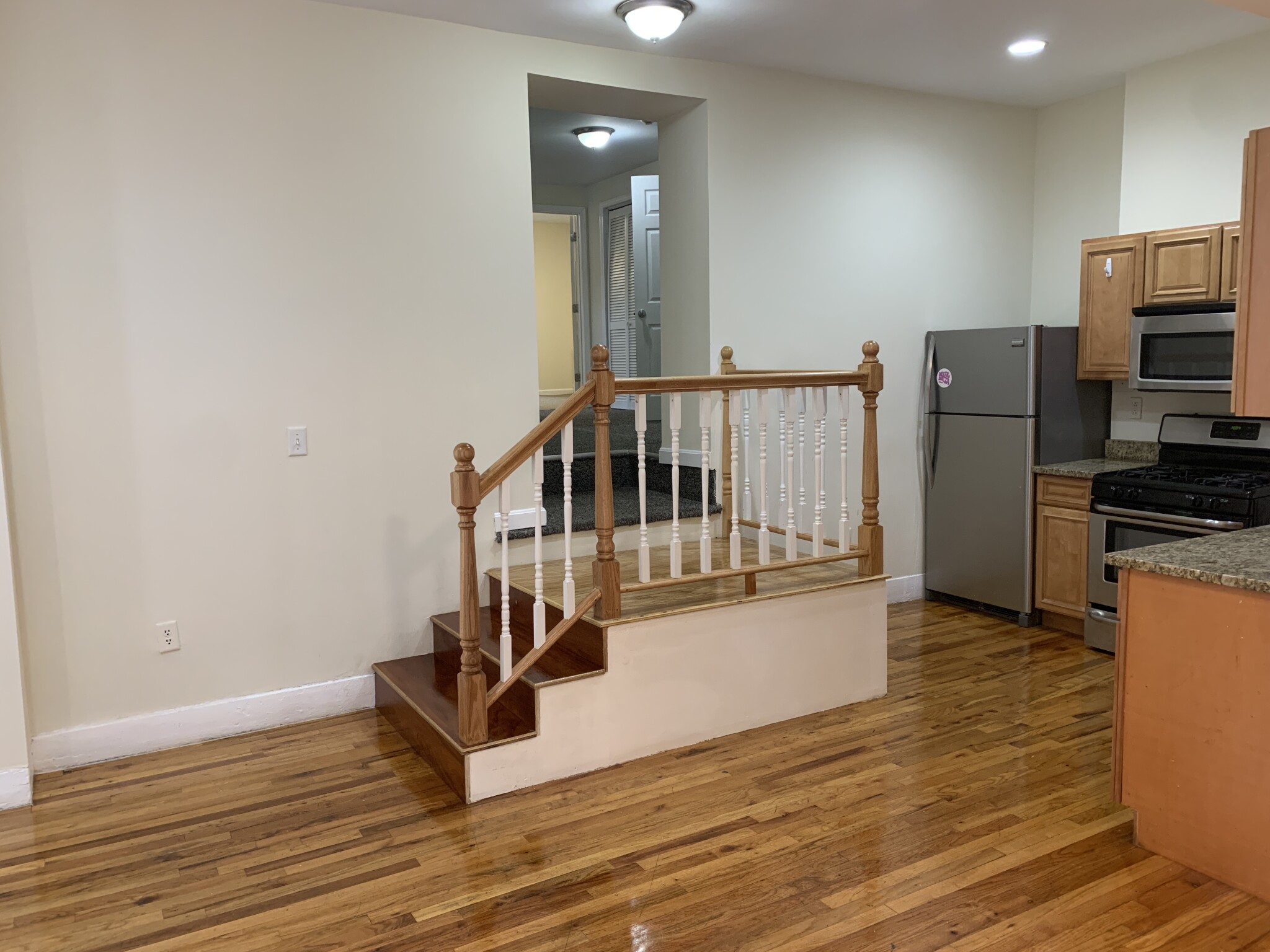 227 Roxbury, Roxbury