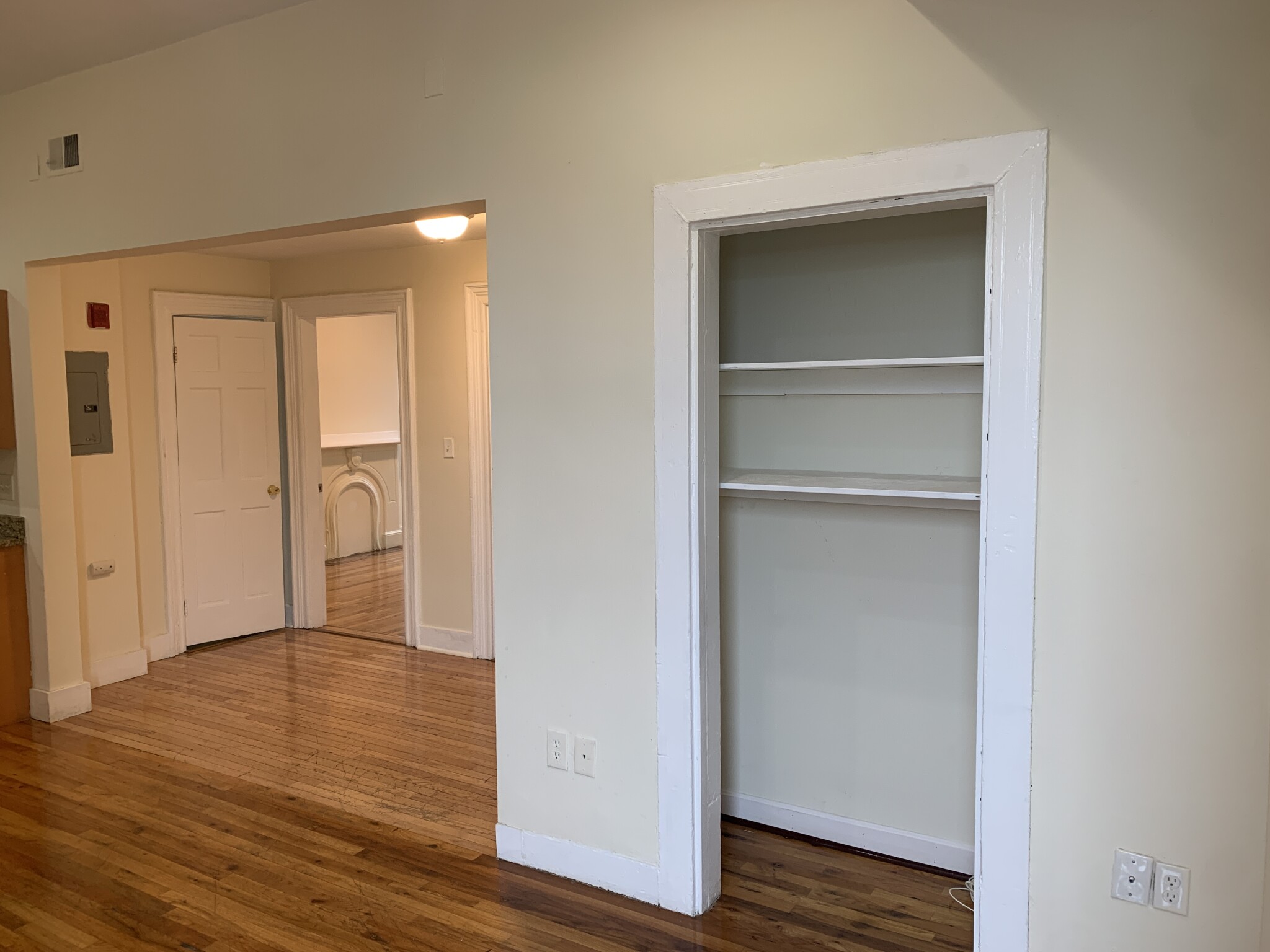 227 Roxbury, Roxbury