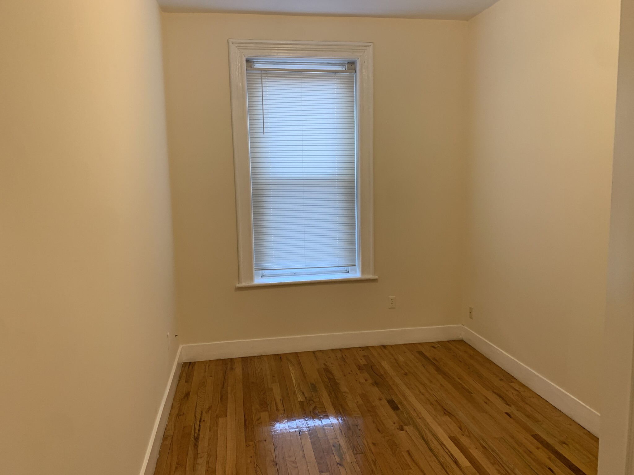 227 Roxbury, Roxbury