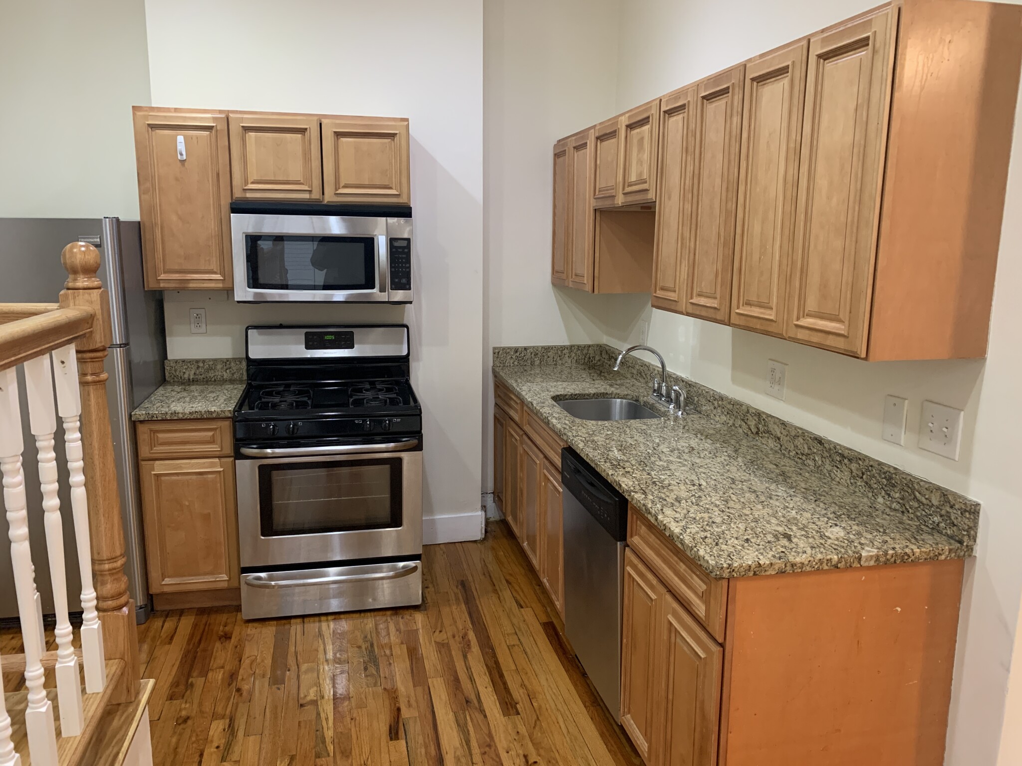 227 Roxbury, Roxbury