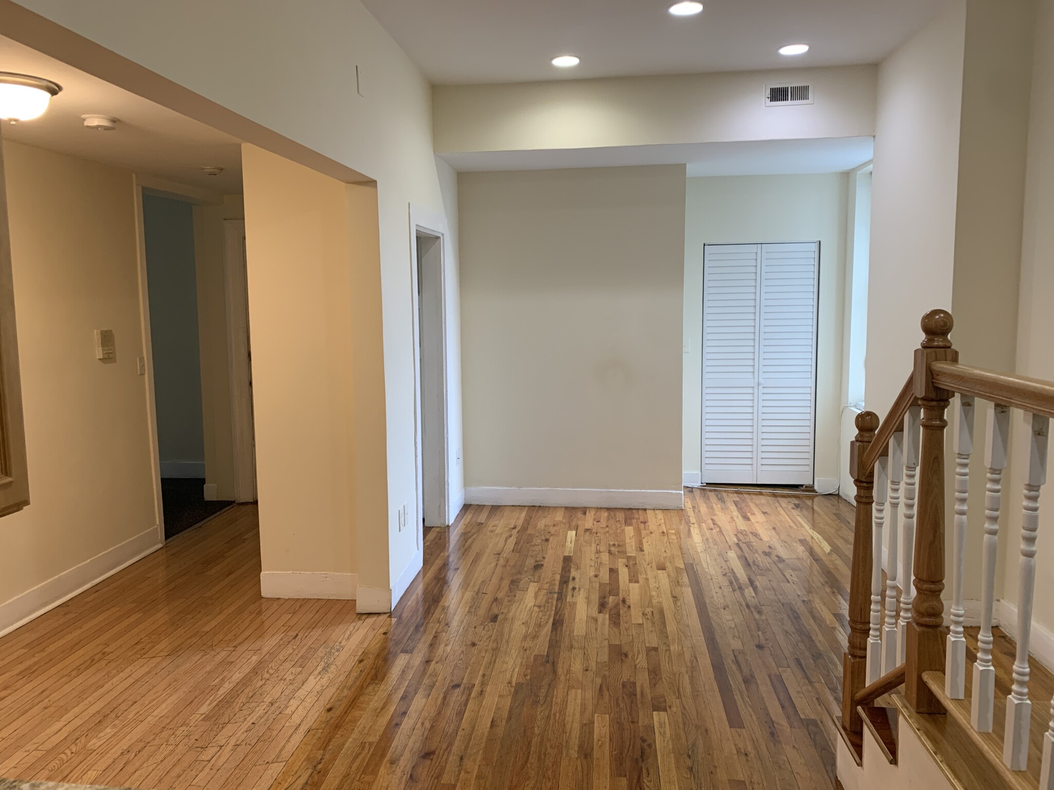 227 Roxbury, Roxbury