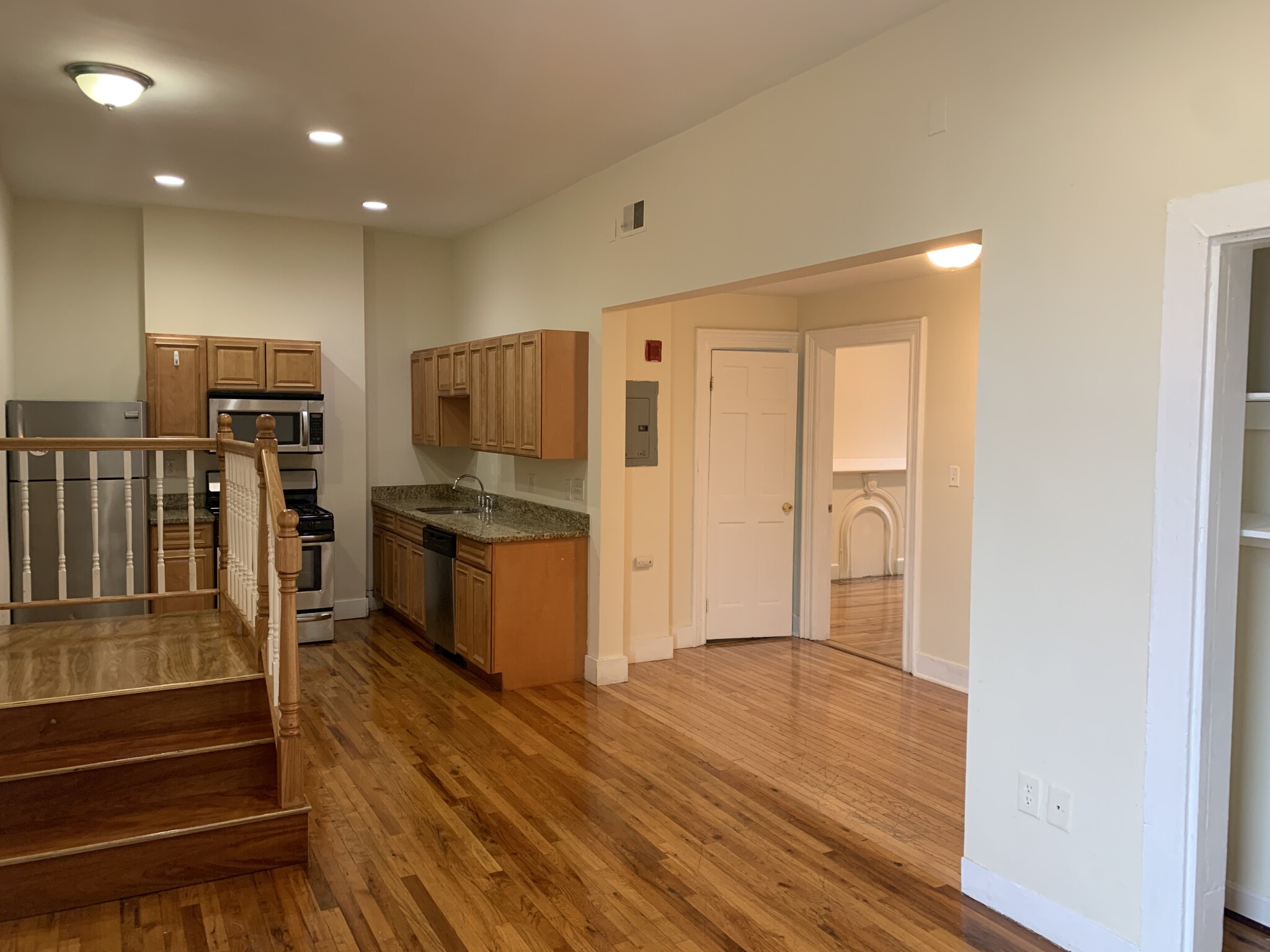 227 Roxbury, Roxbury