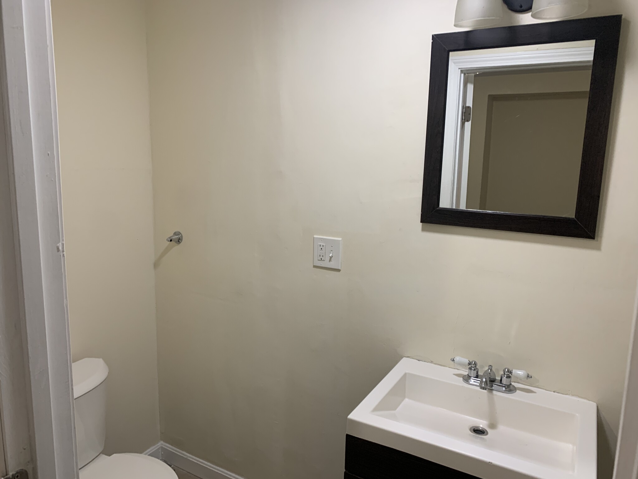 227 Roxbury, Roxbury