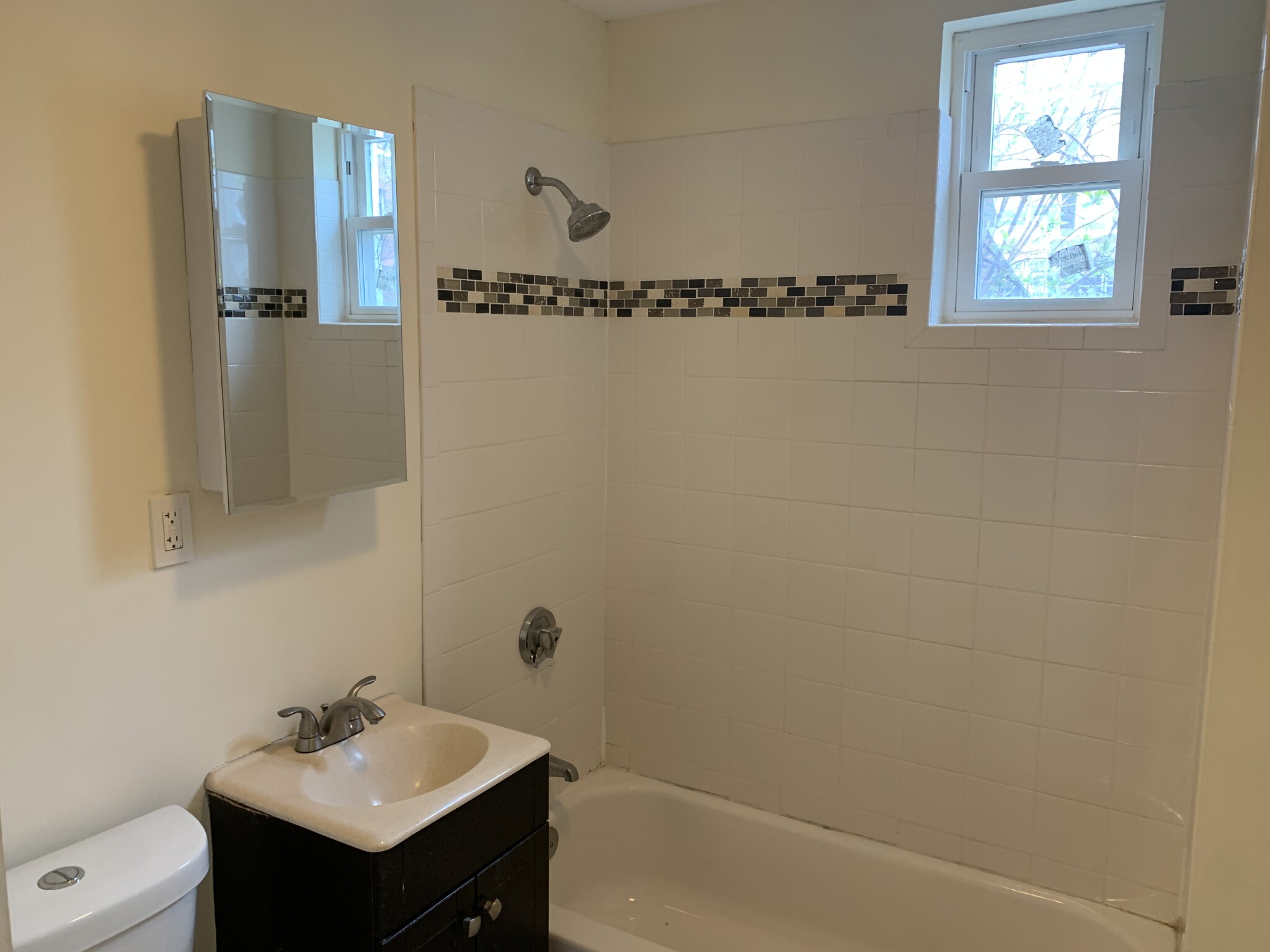 227 Roxbury, Roxbury